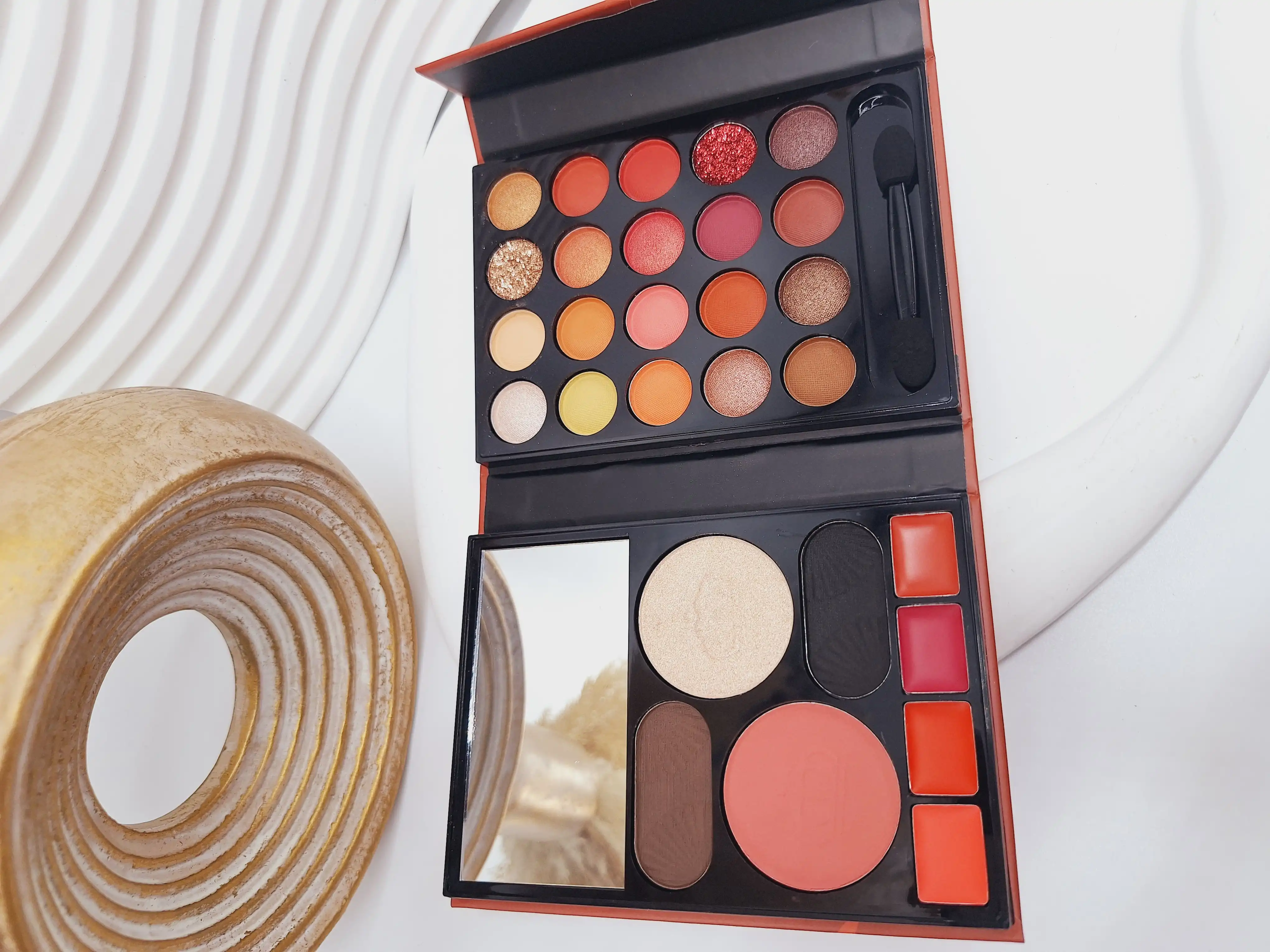 پالت سایه آنالیدی طرح دختر فشن کد 8624DA