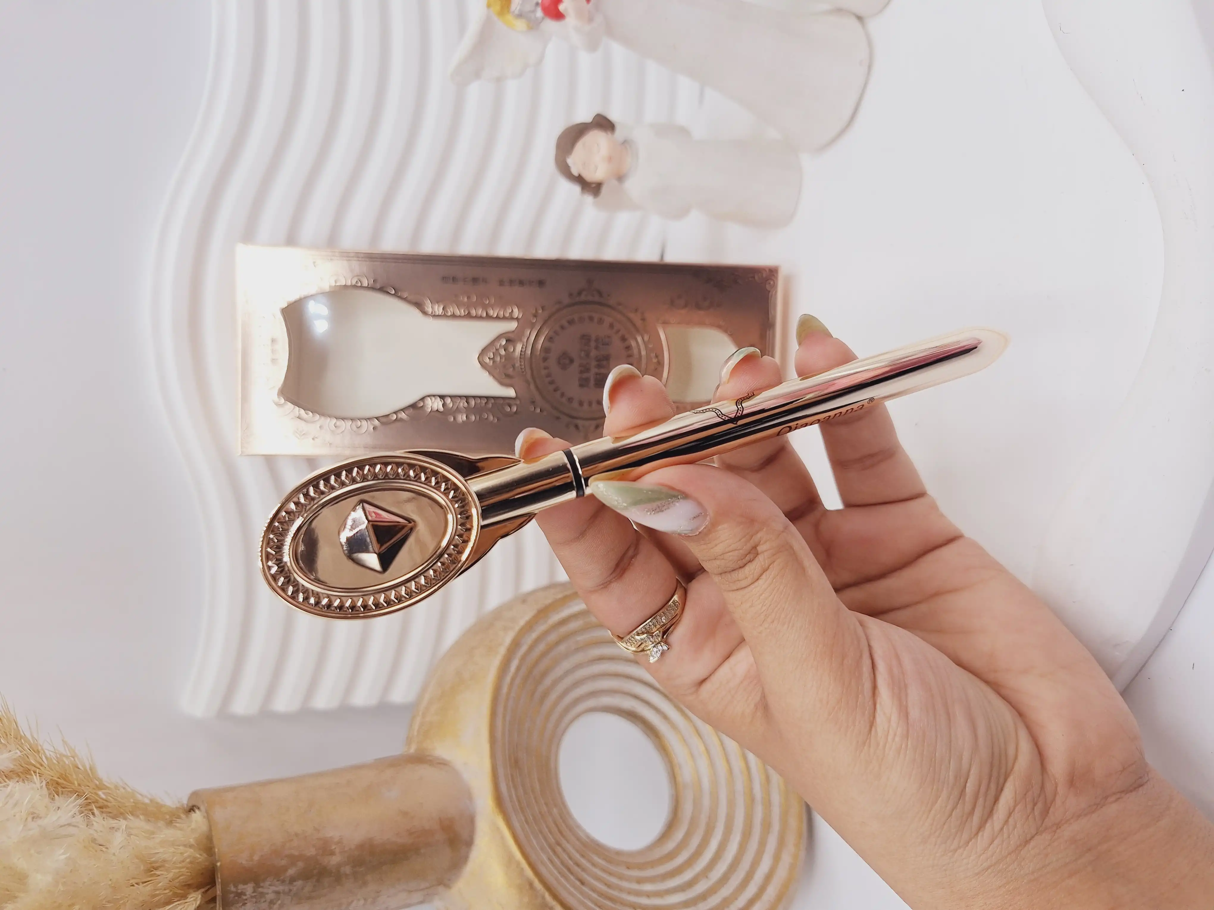 خط چشم سوپر لاکچری اصلی برند Qiaoanna کد 0136