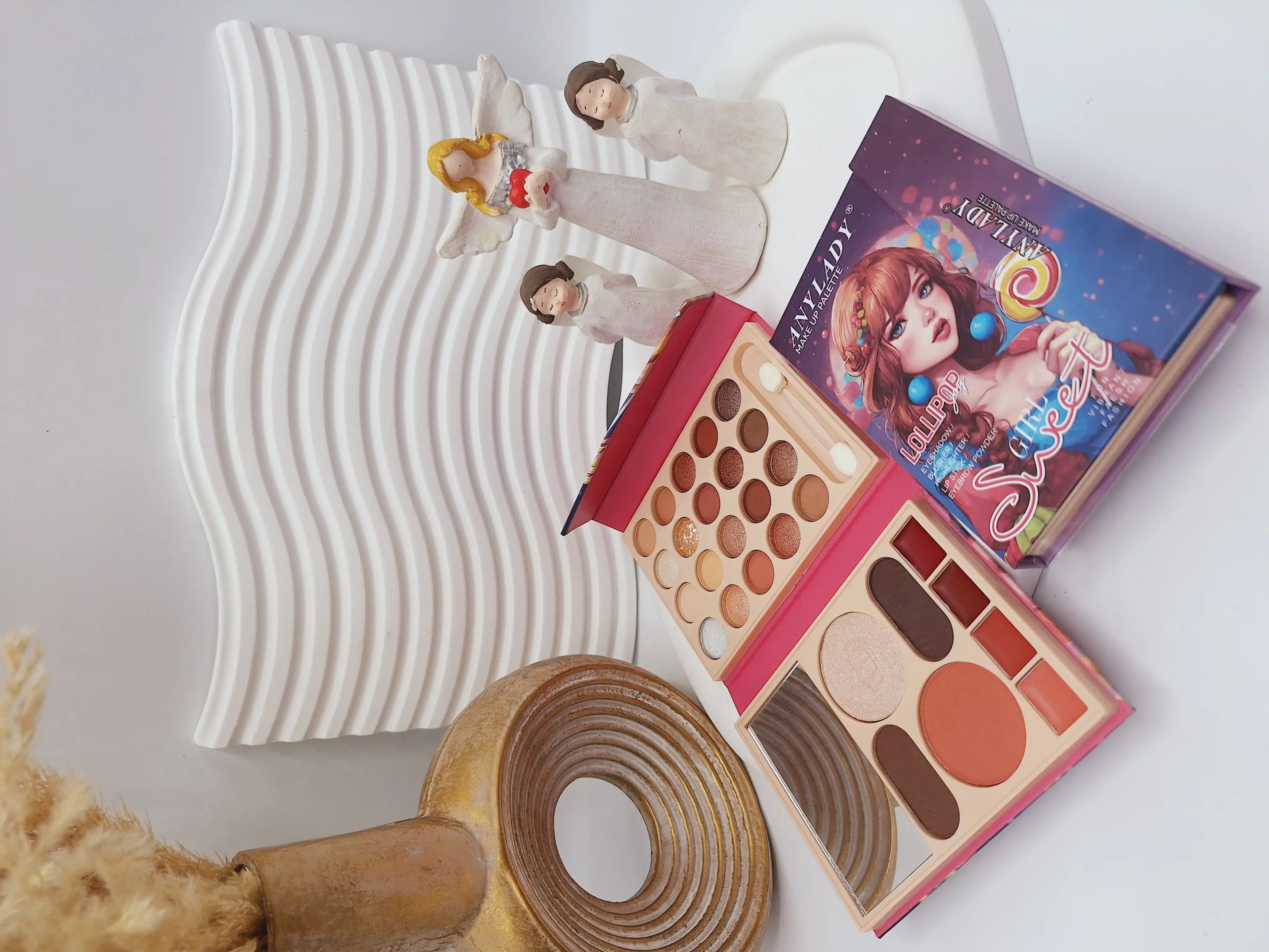 پالت سایه آنالیدی طرح دختر آبنباتی کد 8624FA