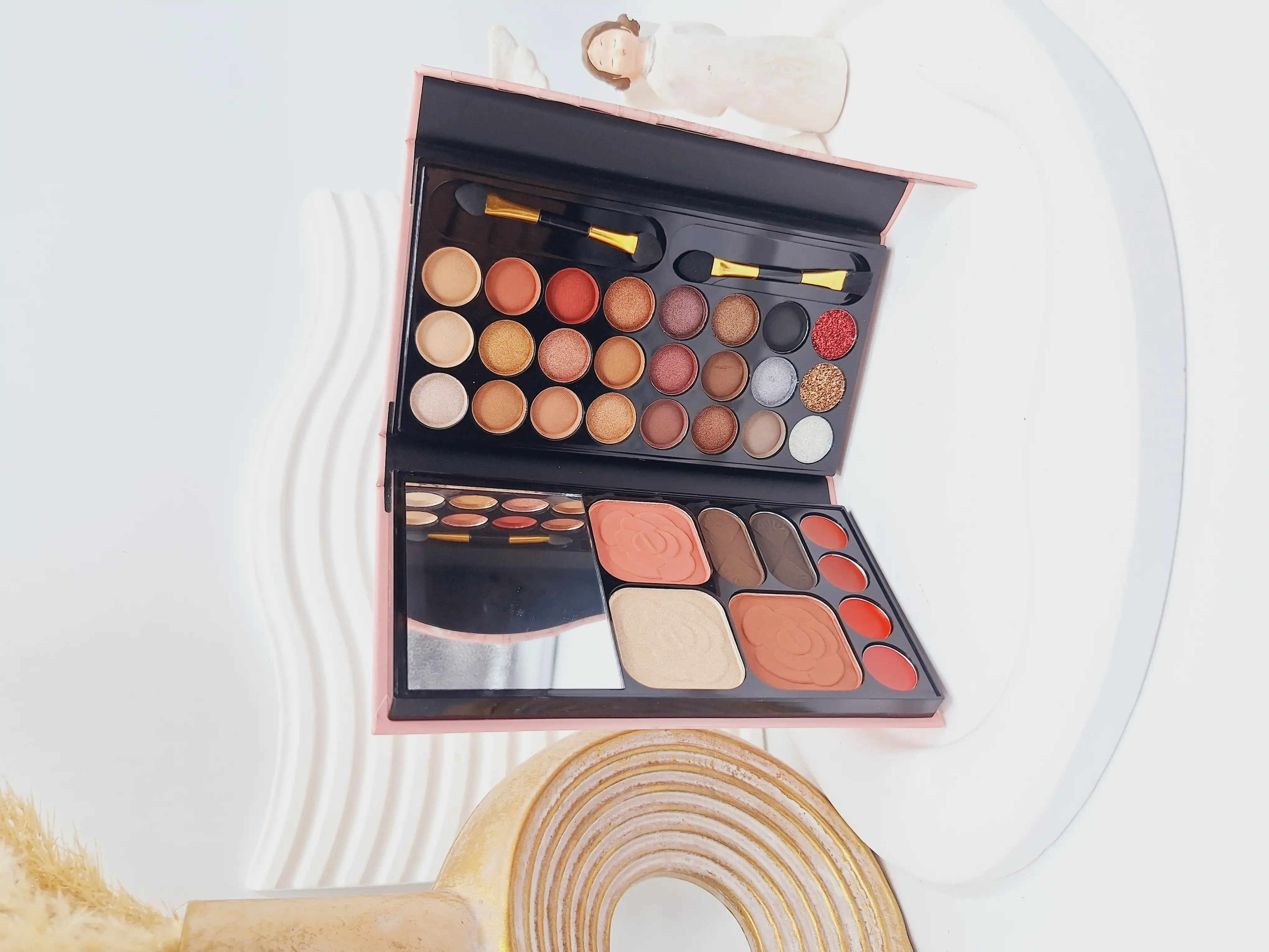 پالت سایه آنالیدی دختر جذاب برند ANYLADY کد 8636T