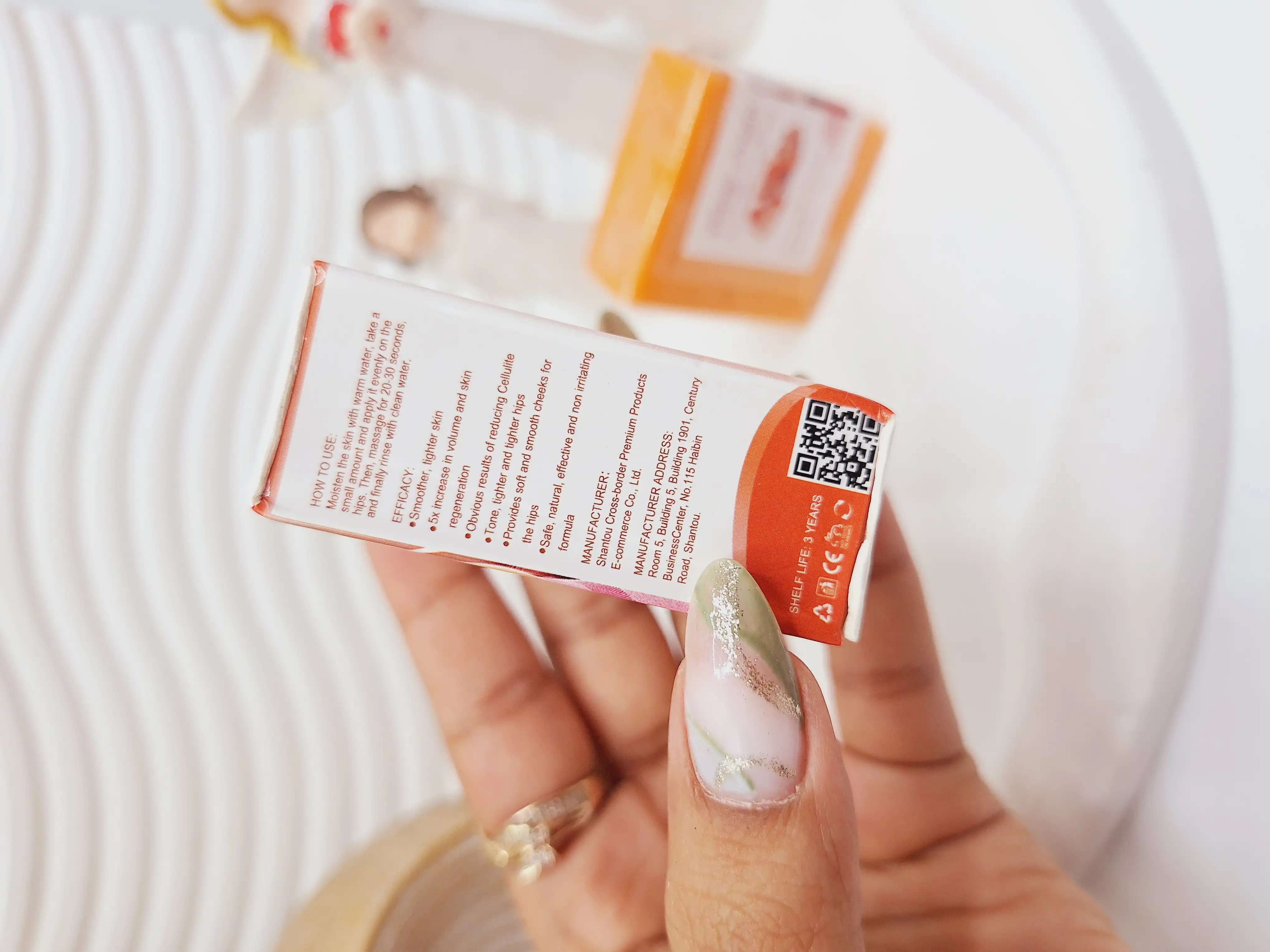 صابون کلاژن تقویت کننده باسن برند EELHOE