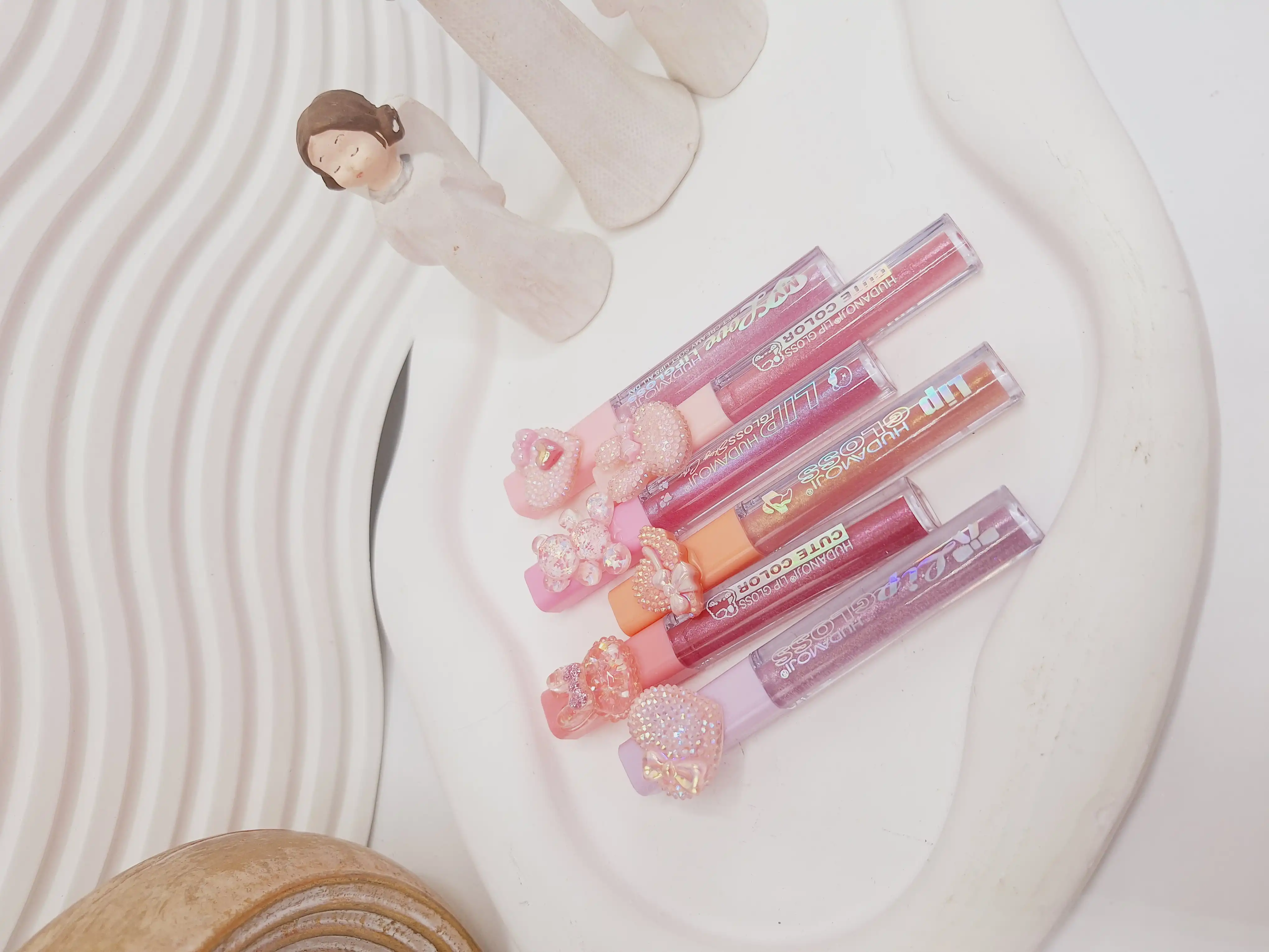 لیپ گلاس شاین دار جذاب برند HUDAMOJI کد 856