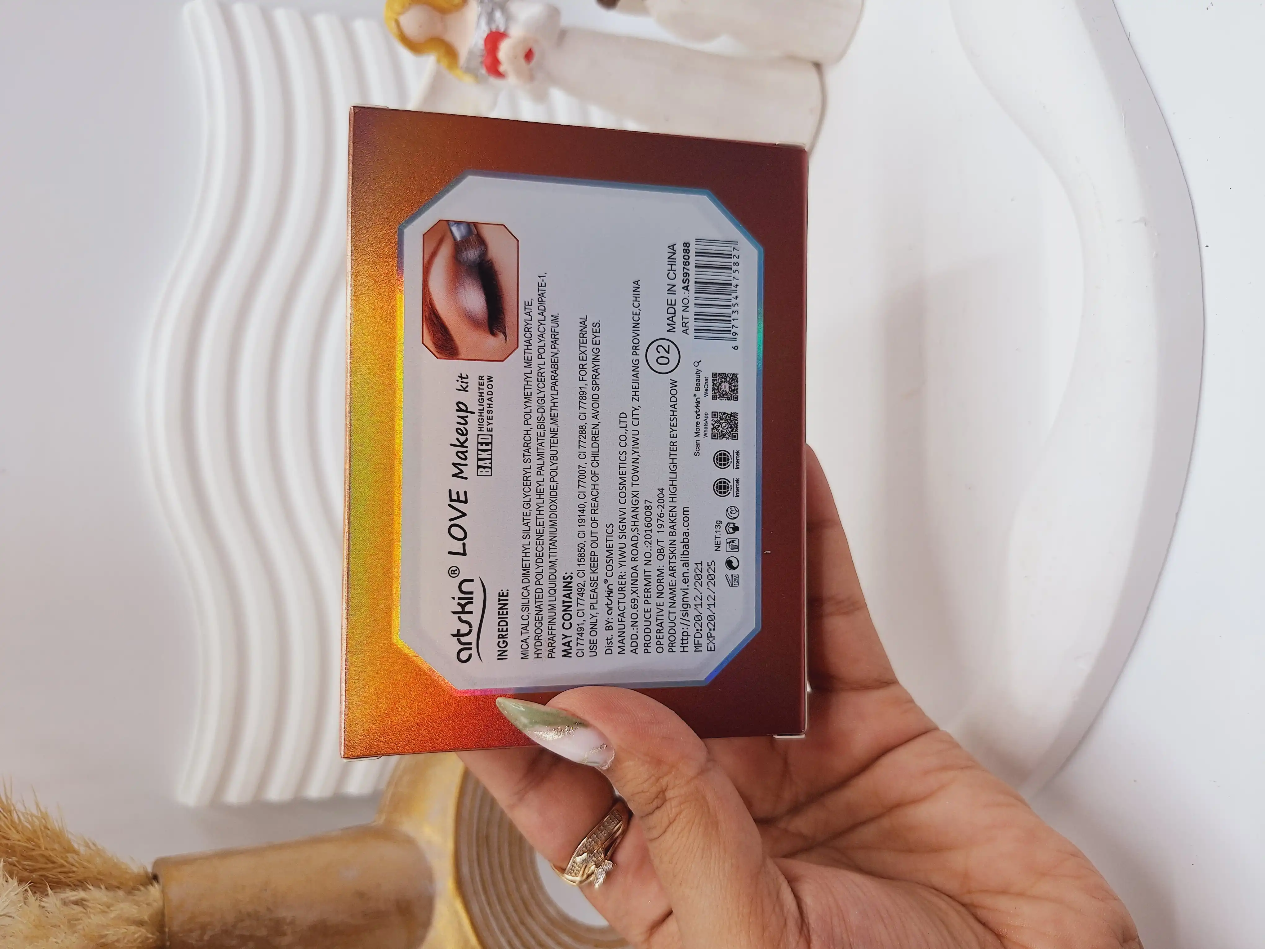 پالت رژ گونه و هایلایتر  10 رنگ برند artskin کد AS978088