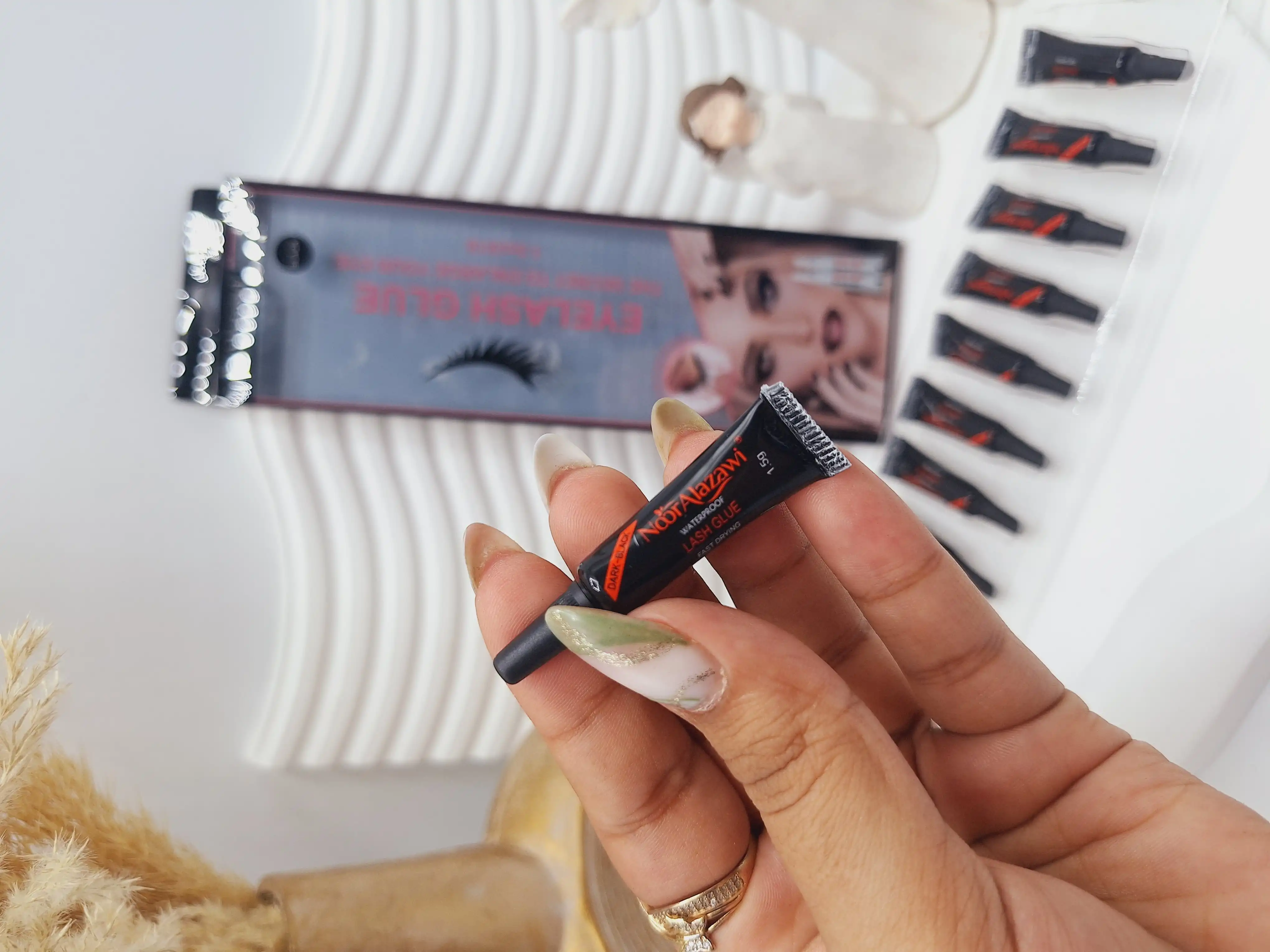 چسب مژه تکی برند Noor Alazawi حجم 1.5 گرم کد BX-3586 (کارتن مستطیل)