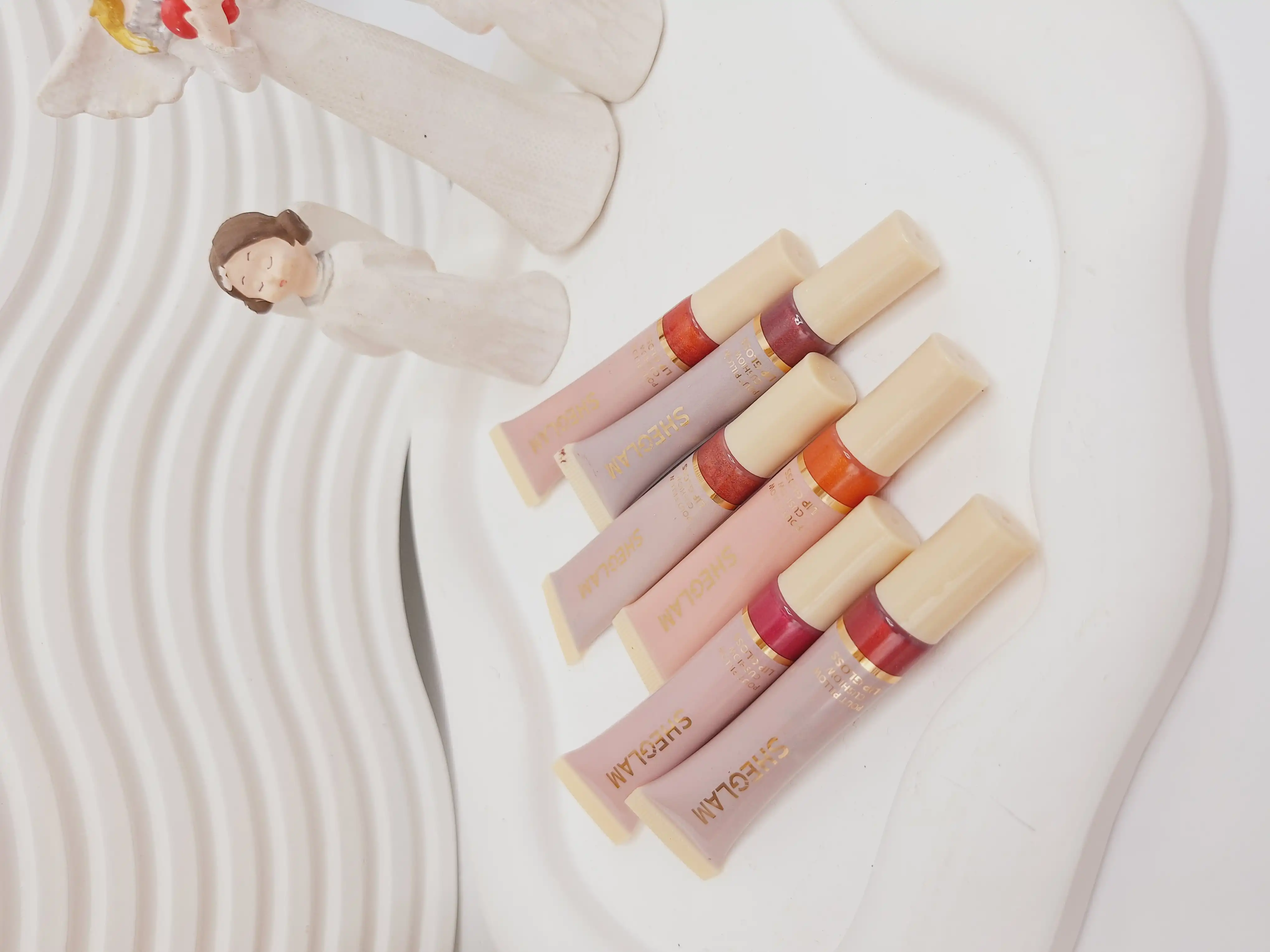 لیپ گلاس خوش رنگ و ترند برند شیگلم کد 0003