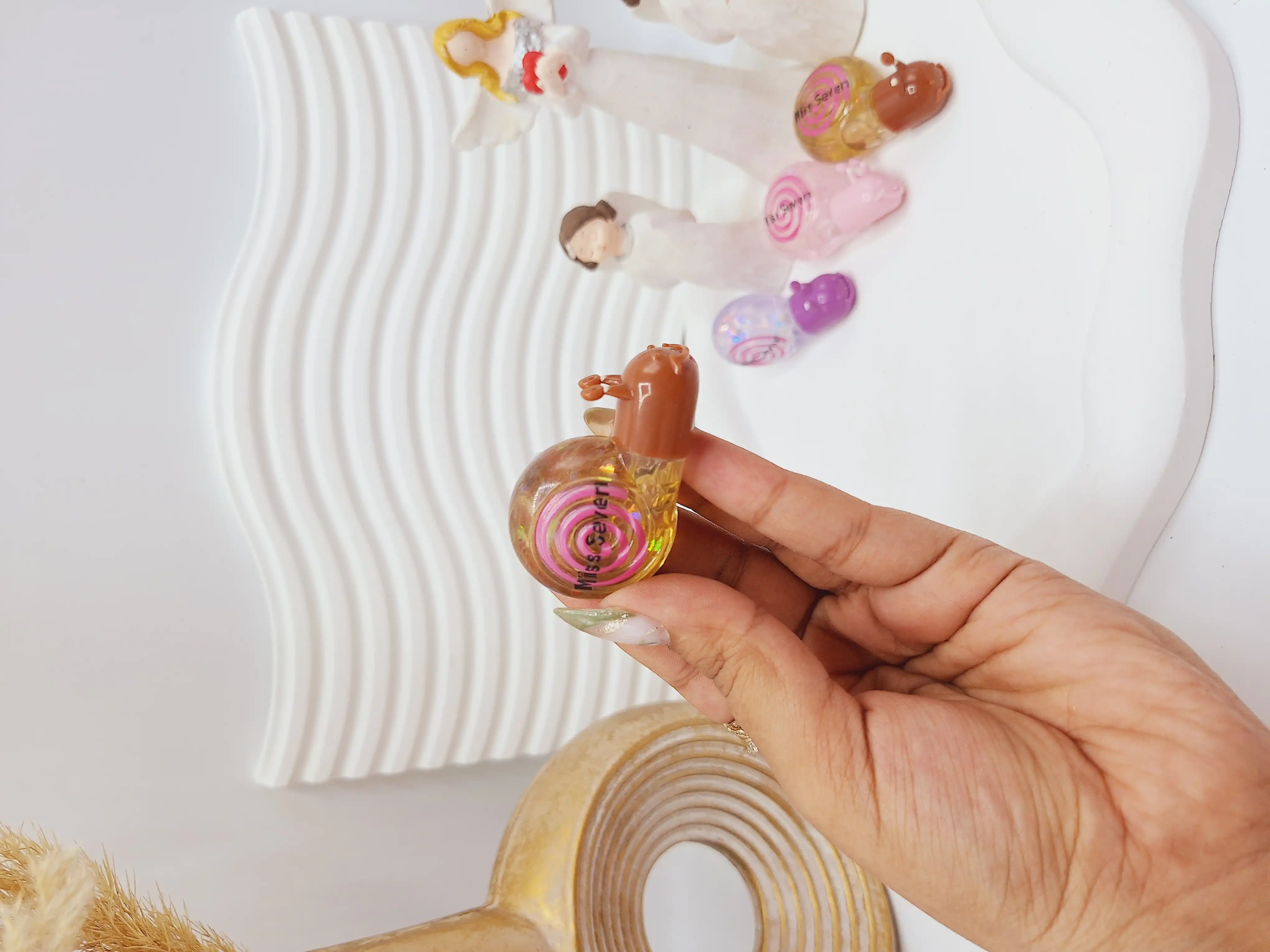 برق لب اورجینال حلزون ویتامینه لب برند میس سون کد MP03