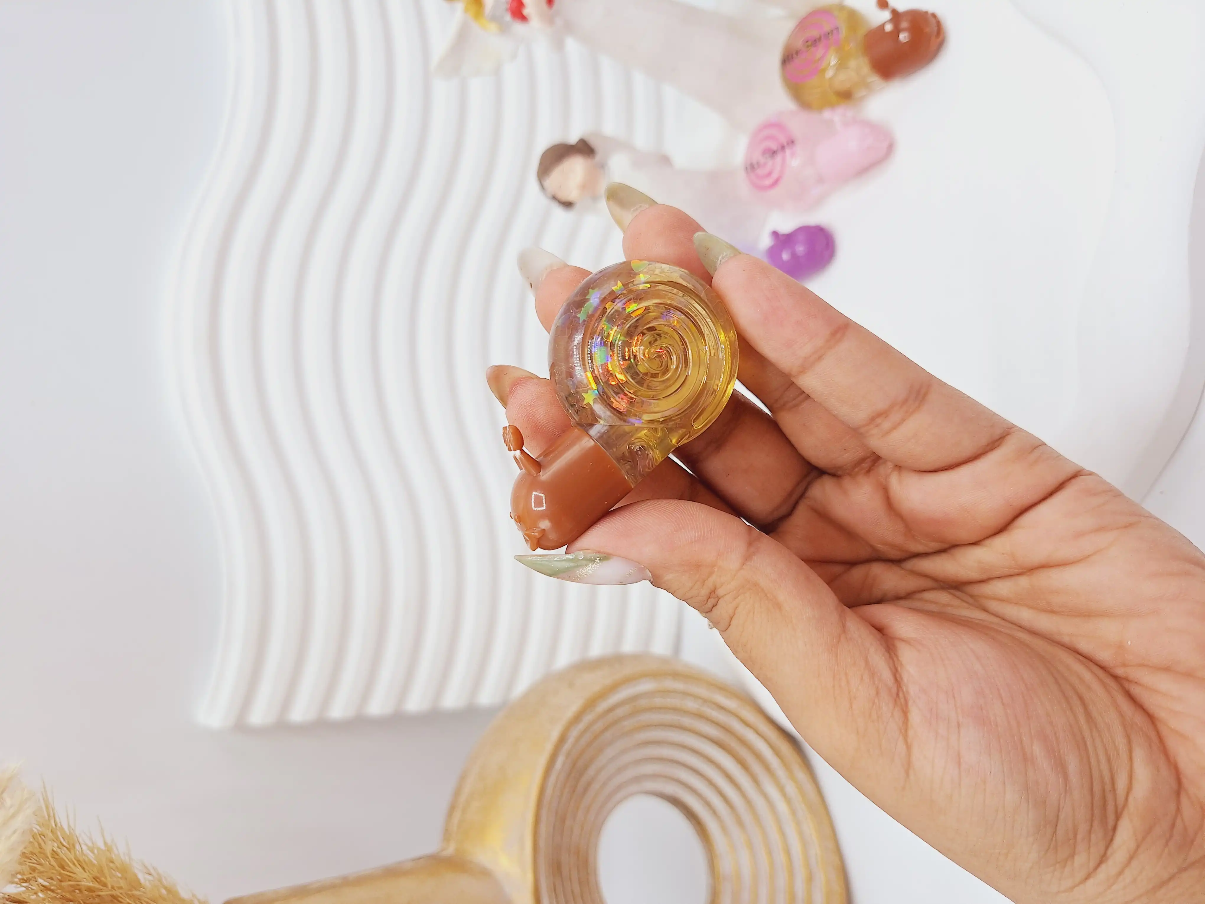 برق لب اورجینال حلزون ویتامینه لب برند میس سون کد MP03