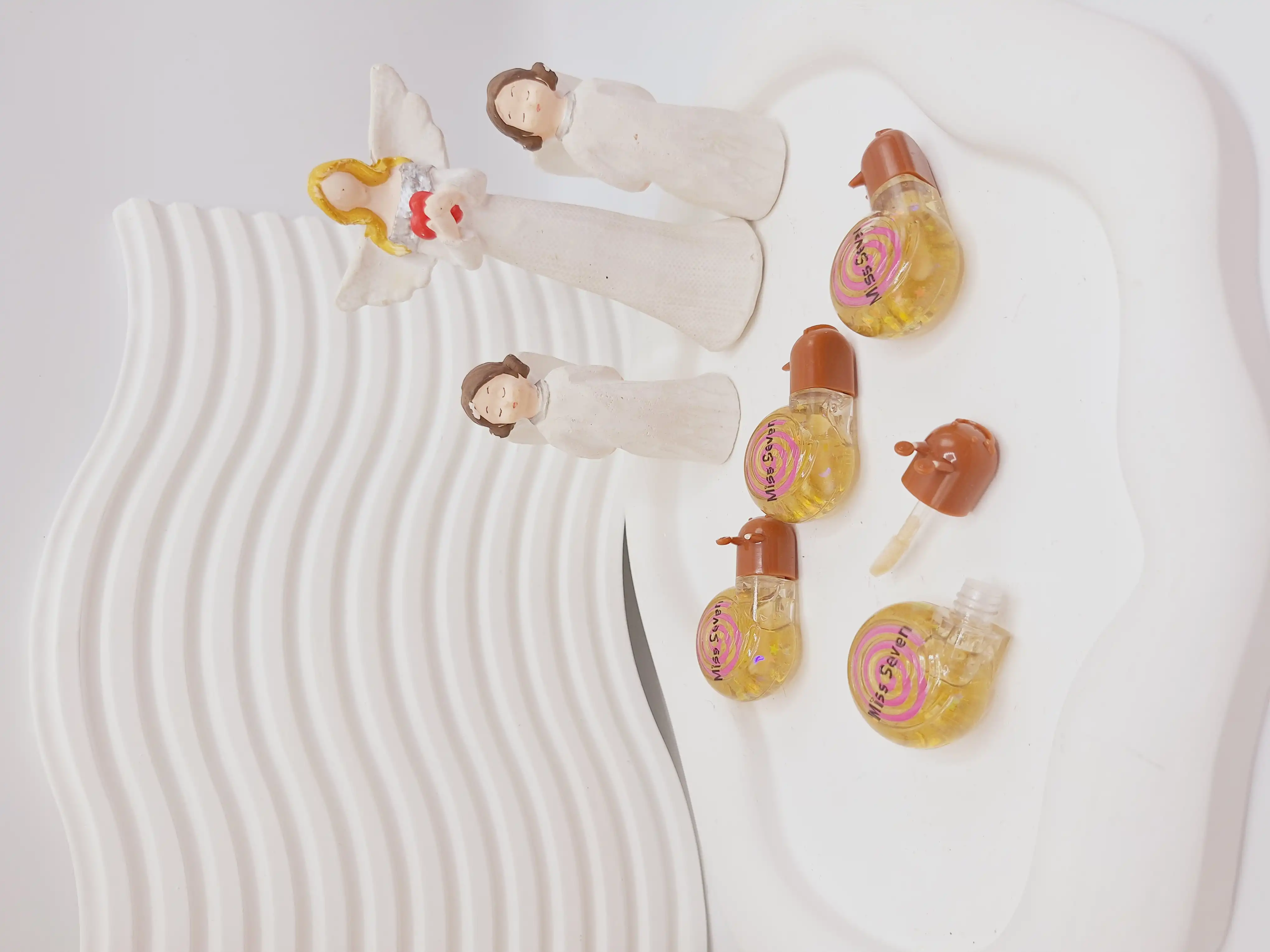 برق لب اورجینال حلزون ویتامینه لب برند میس سون کد MP03