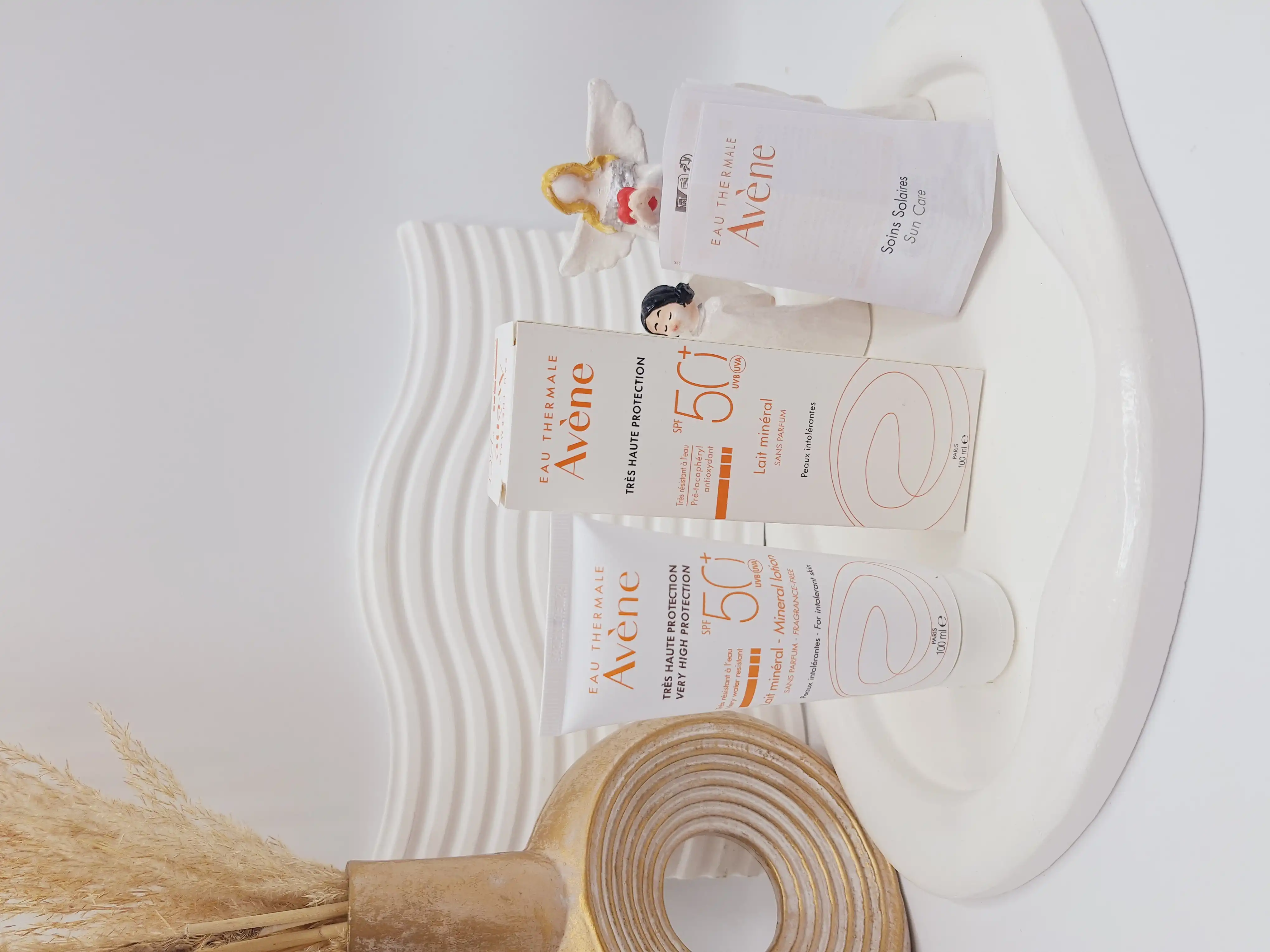 ضدآفتاب بی رنگ SPF 50 برند Avène کد 5872