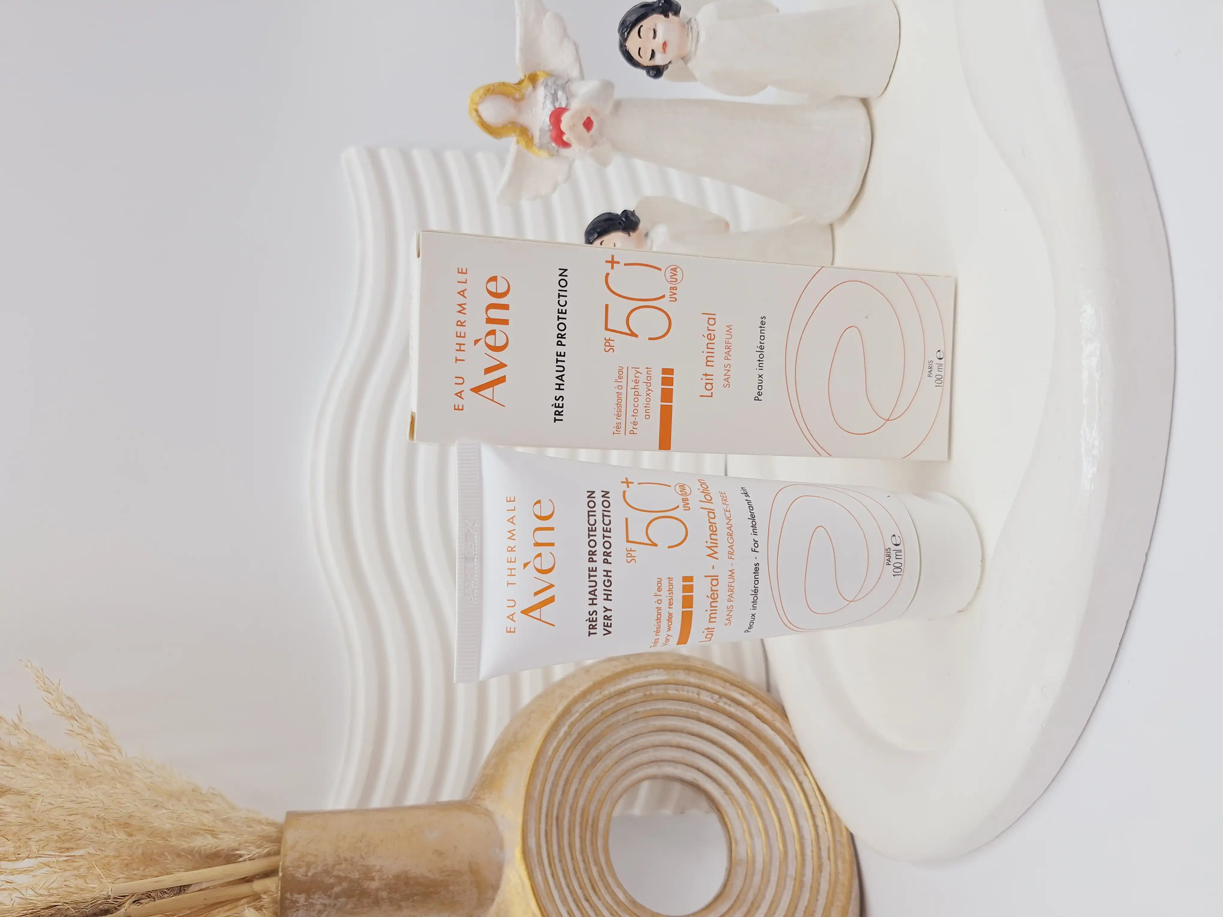 ضدآفتاب بی رنگ SPF 50 برند Avène کد 5872