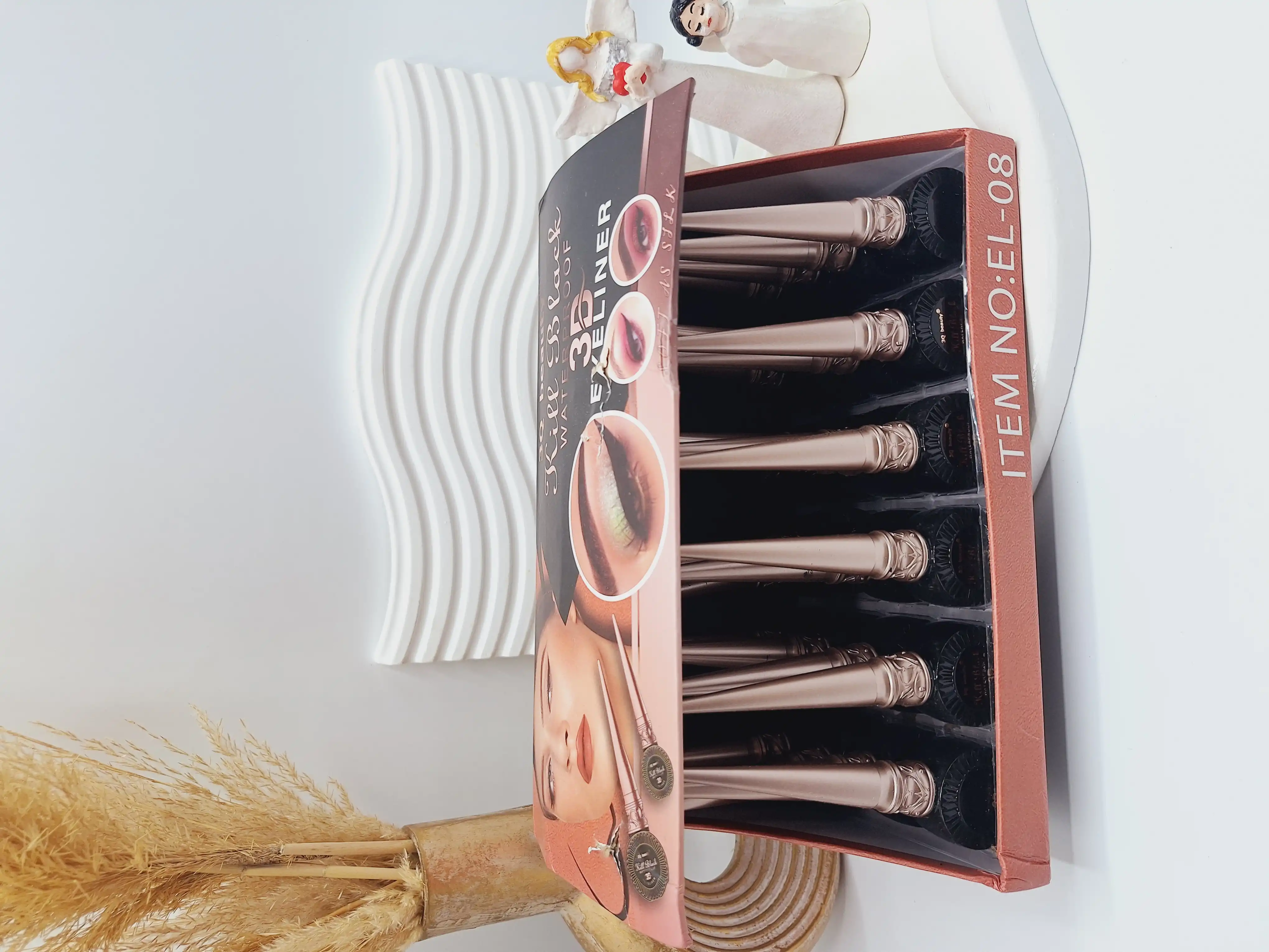 خط چشم مشکی ماژیکی برند 3Q beauty کد 2997