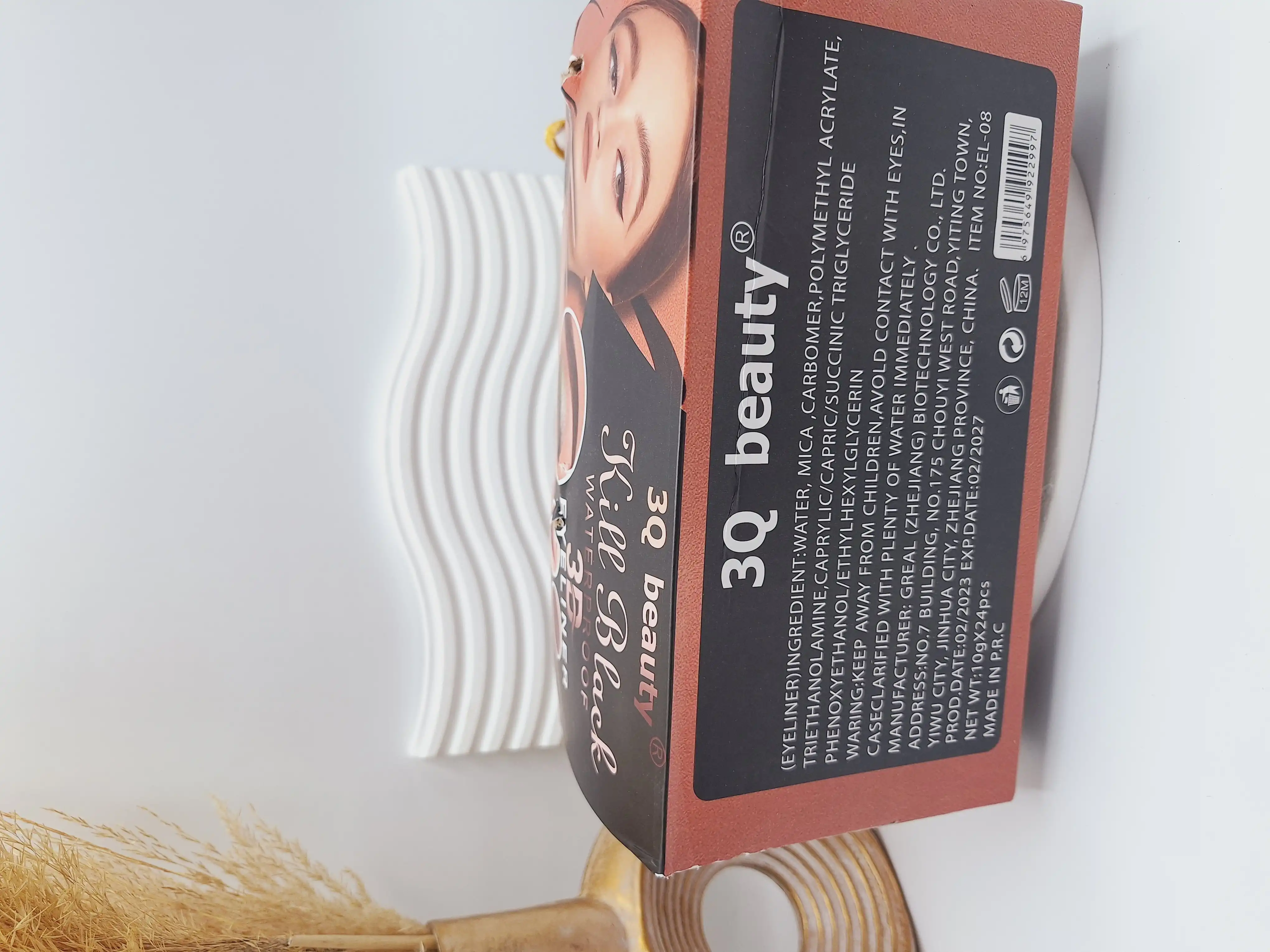 خط چشم مشکی ماژیکی برند 3Q beauty کد 2997