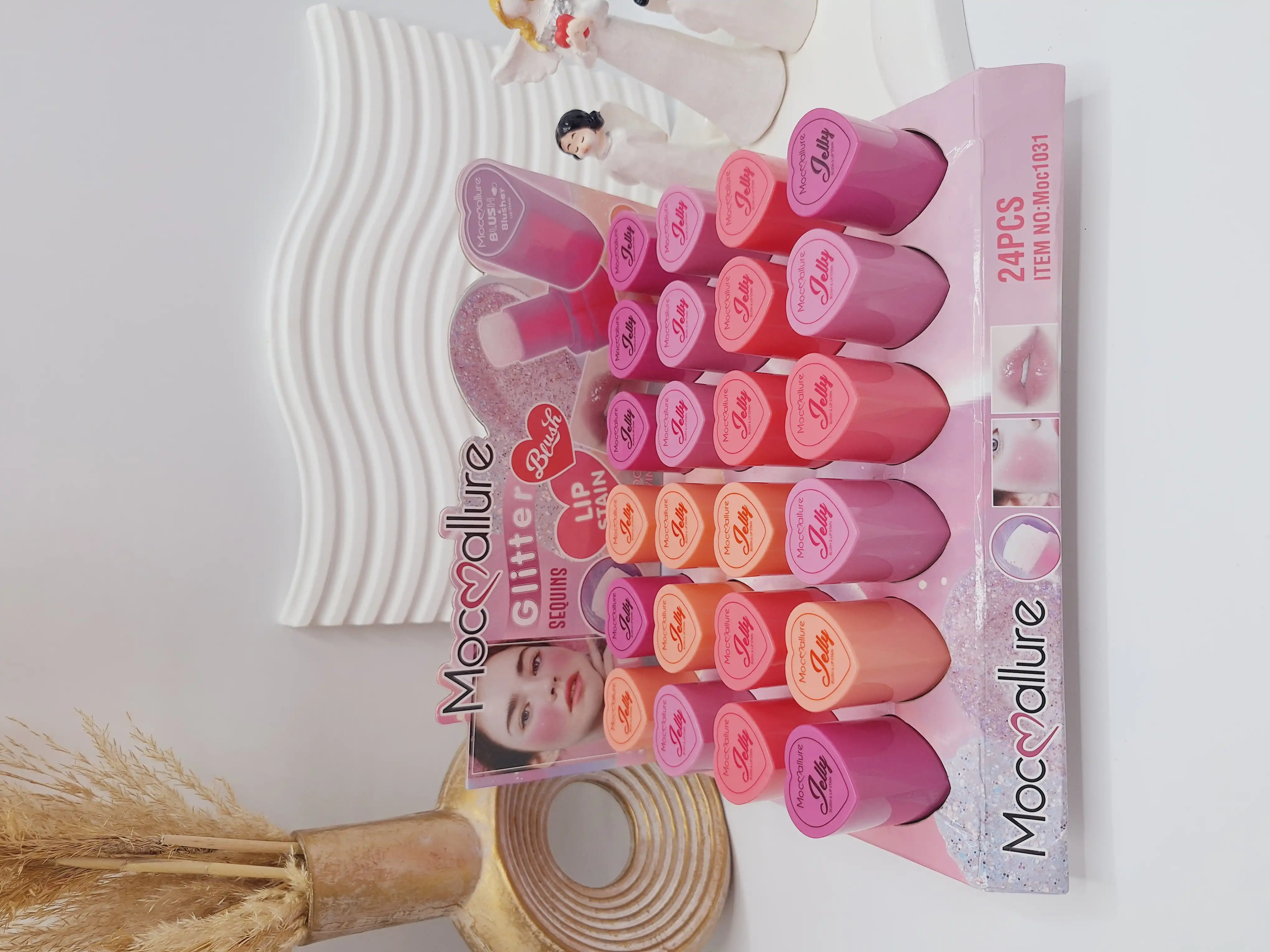 تینت لب ژله ای قلبی اکلیلی برند Moccallure کد 1031