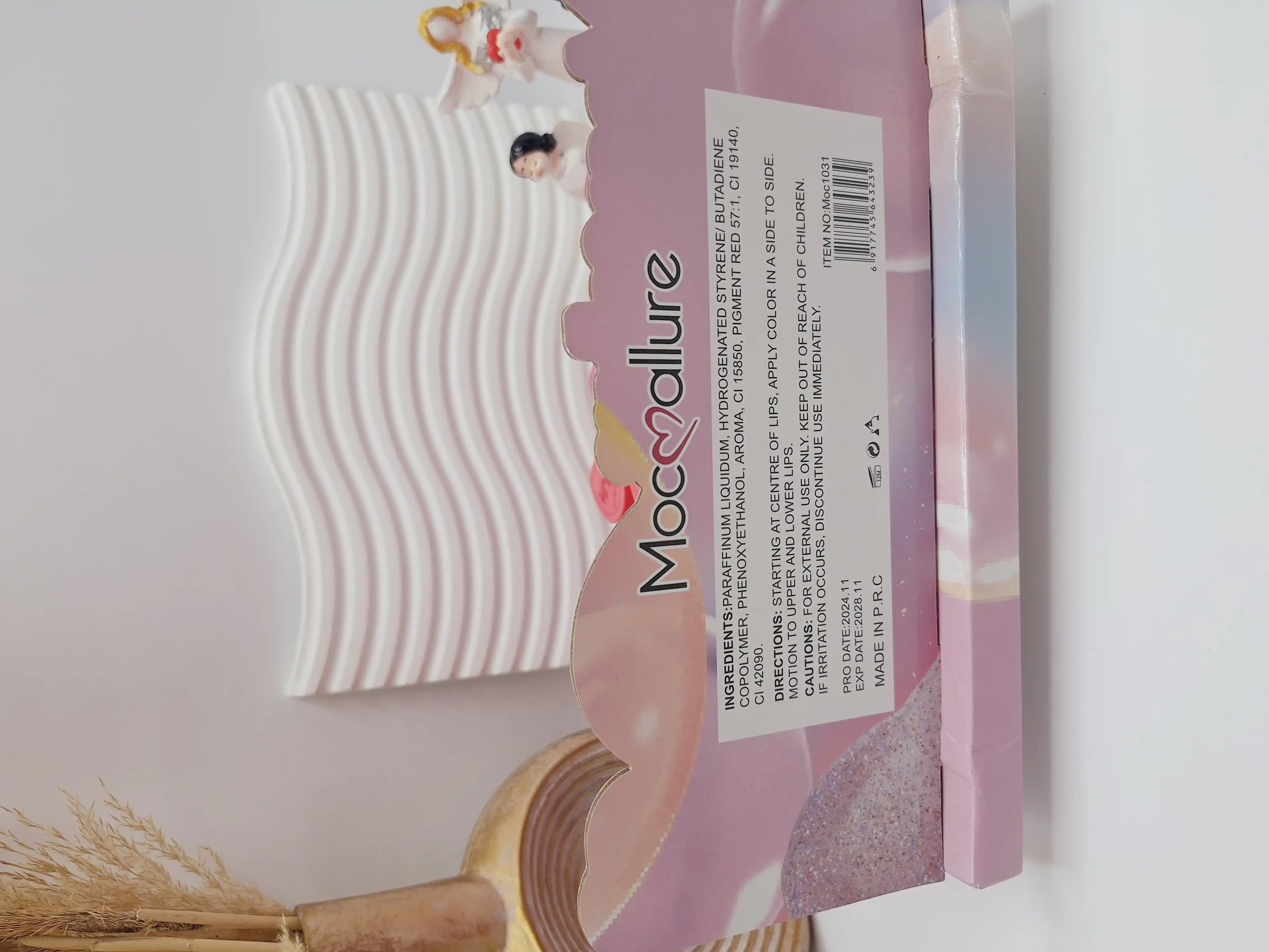 تینت لب ژله ای قلبی اکلیلی برند Moccallure کد 1031