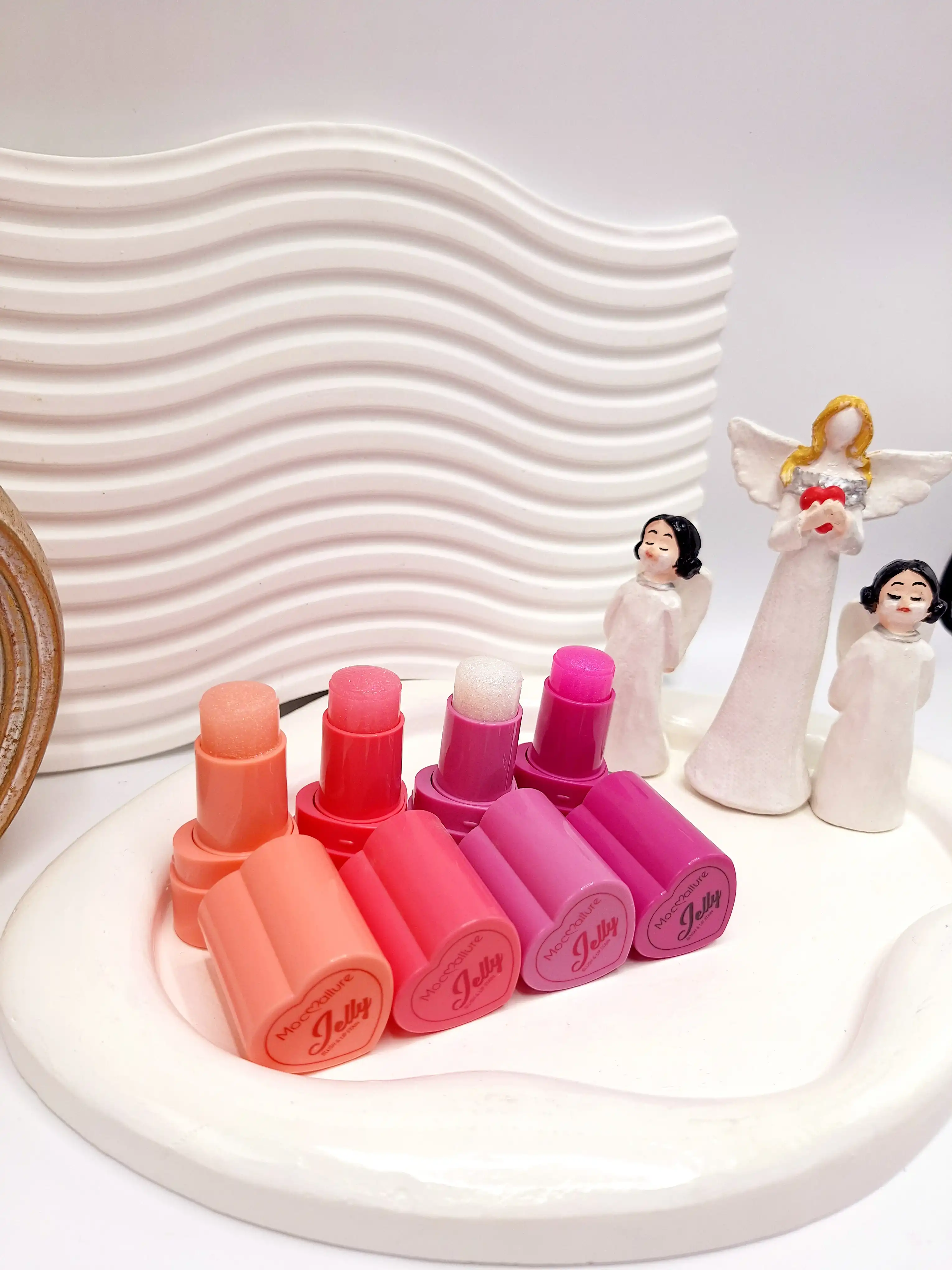 تینت لب ژله ای قلبی اکلیلی برند Moccallure کد 1031