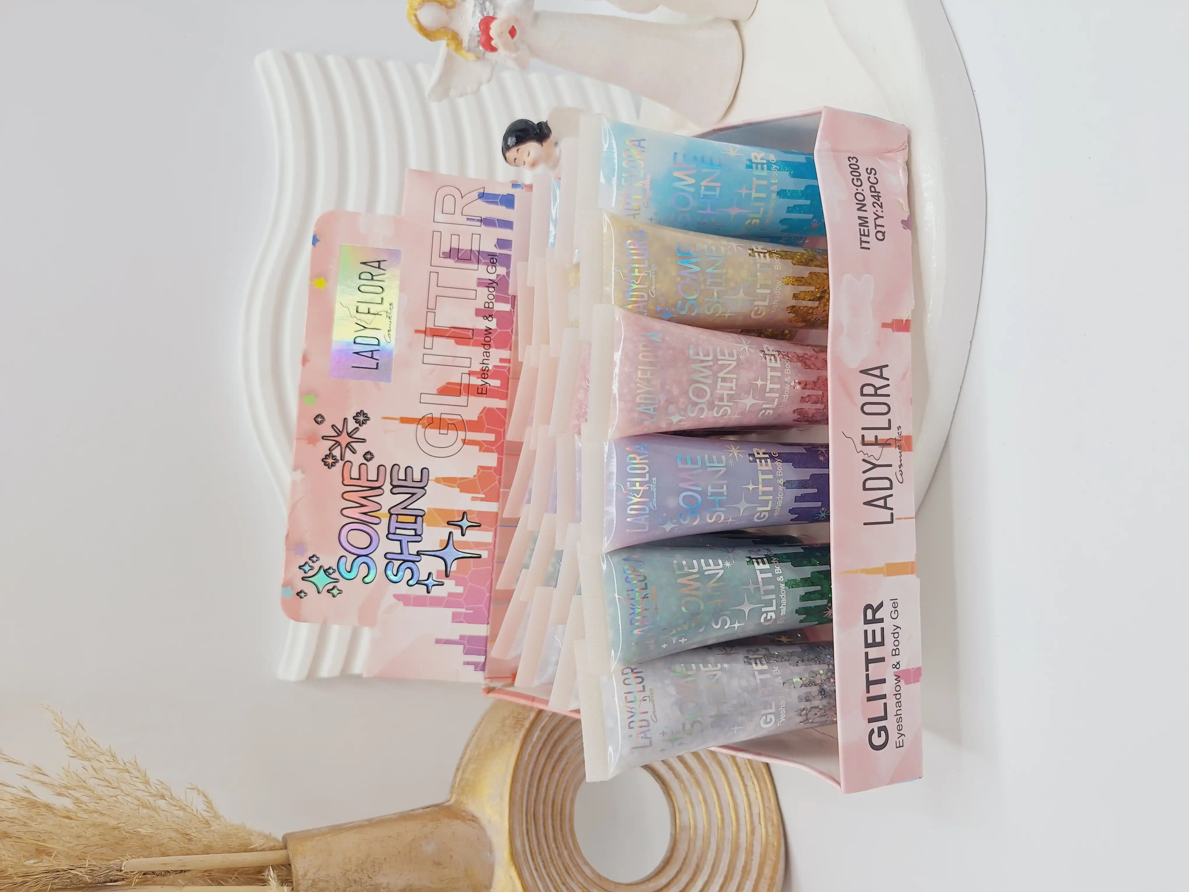 گلیتر تیوپی ترند مناسب چشم مو و بدن برند LADY FLOR کد G003