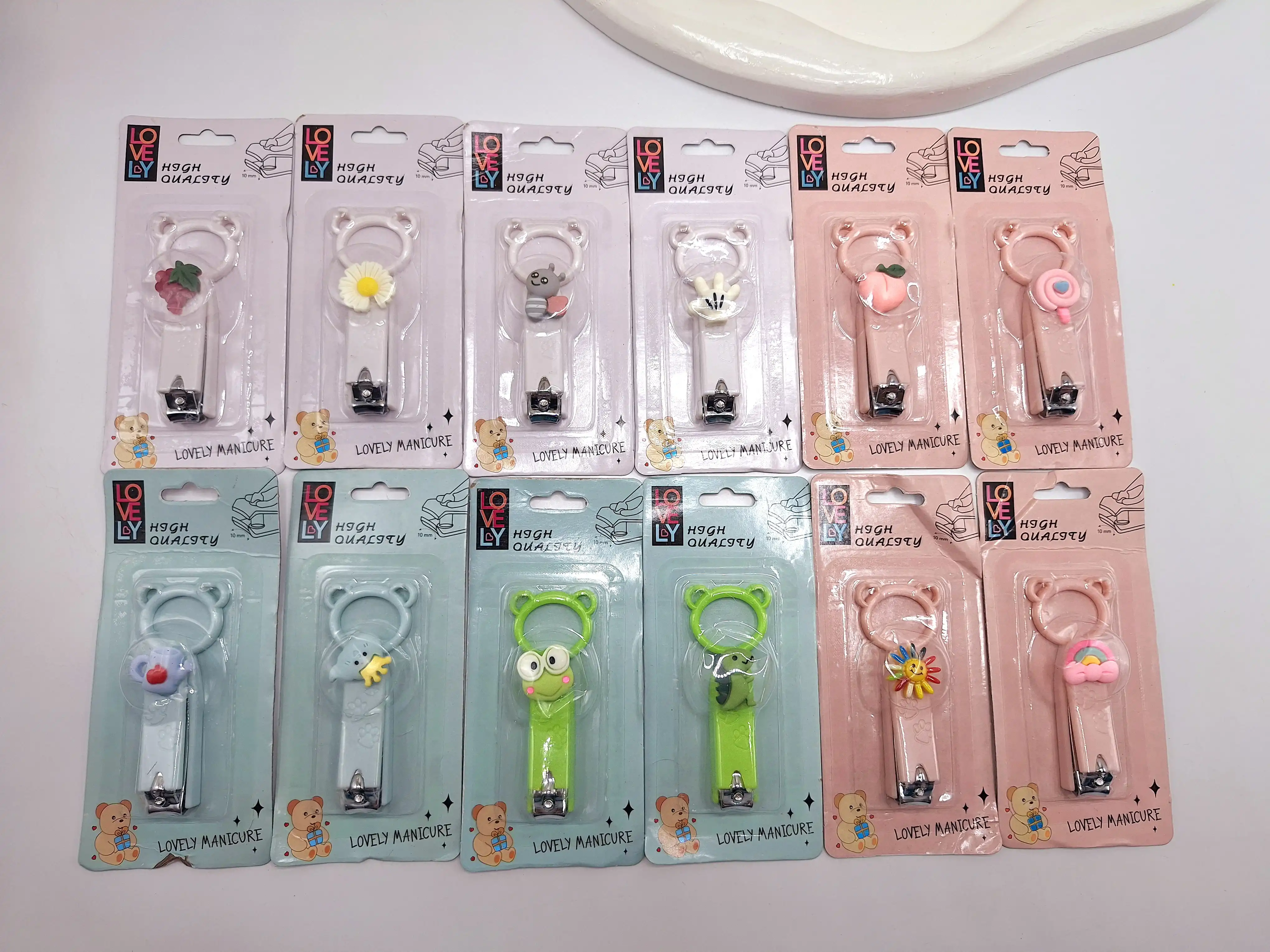 ناخن گیر زیبای رنگی پنجه خرس