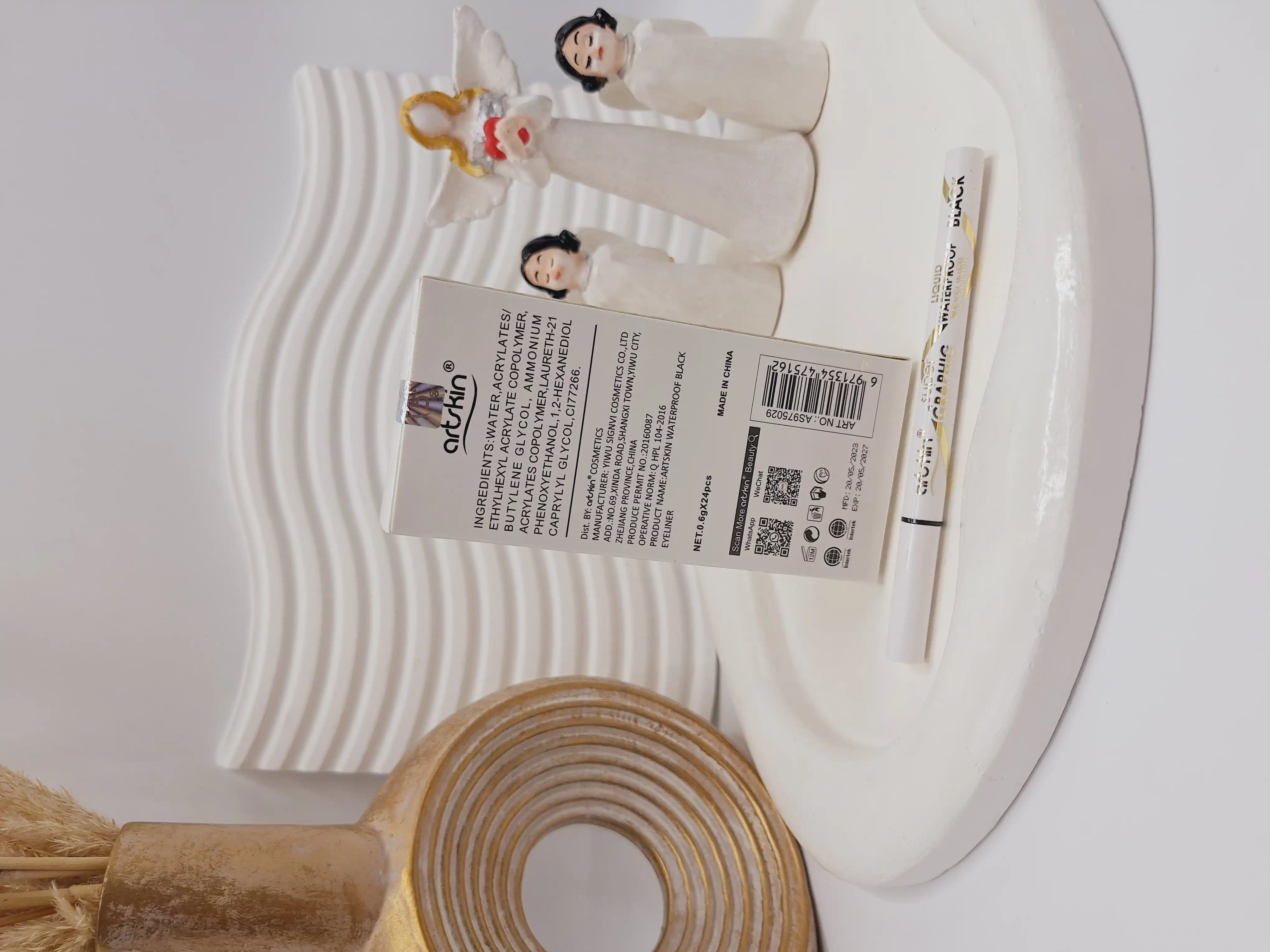 خط چشم ماژیکی فوق العاده با کیفیت برند آرت اسکین کد 975029