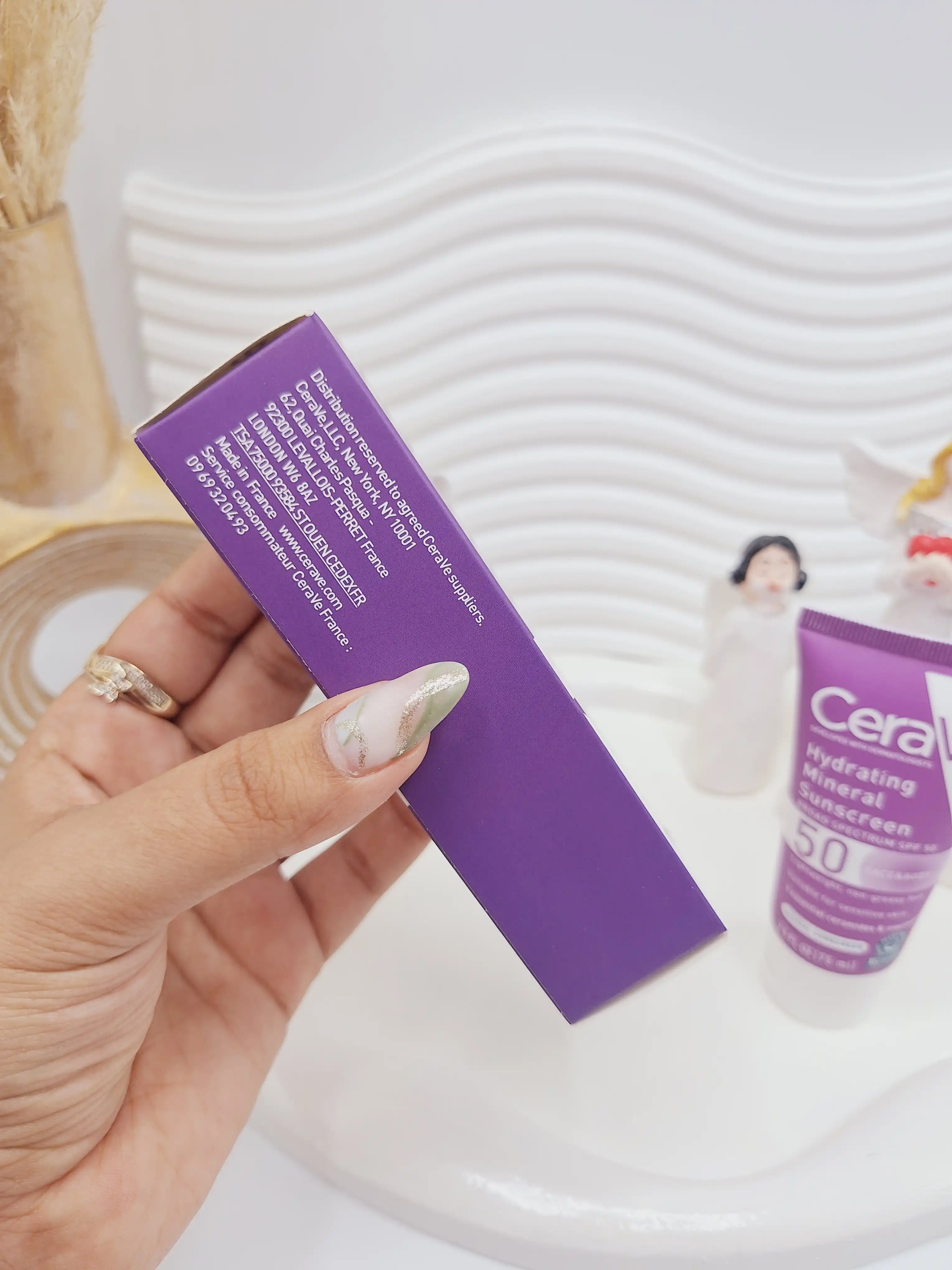 کرم ضد آفتاب معدنی آبرسان SPF 50 مناسب برای پوست های حساس برند سراوی Cerave حجم 75 میل کد 4239