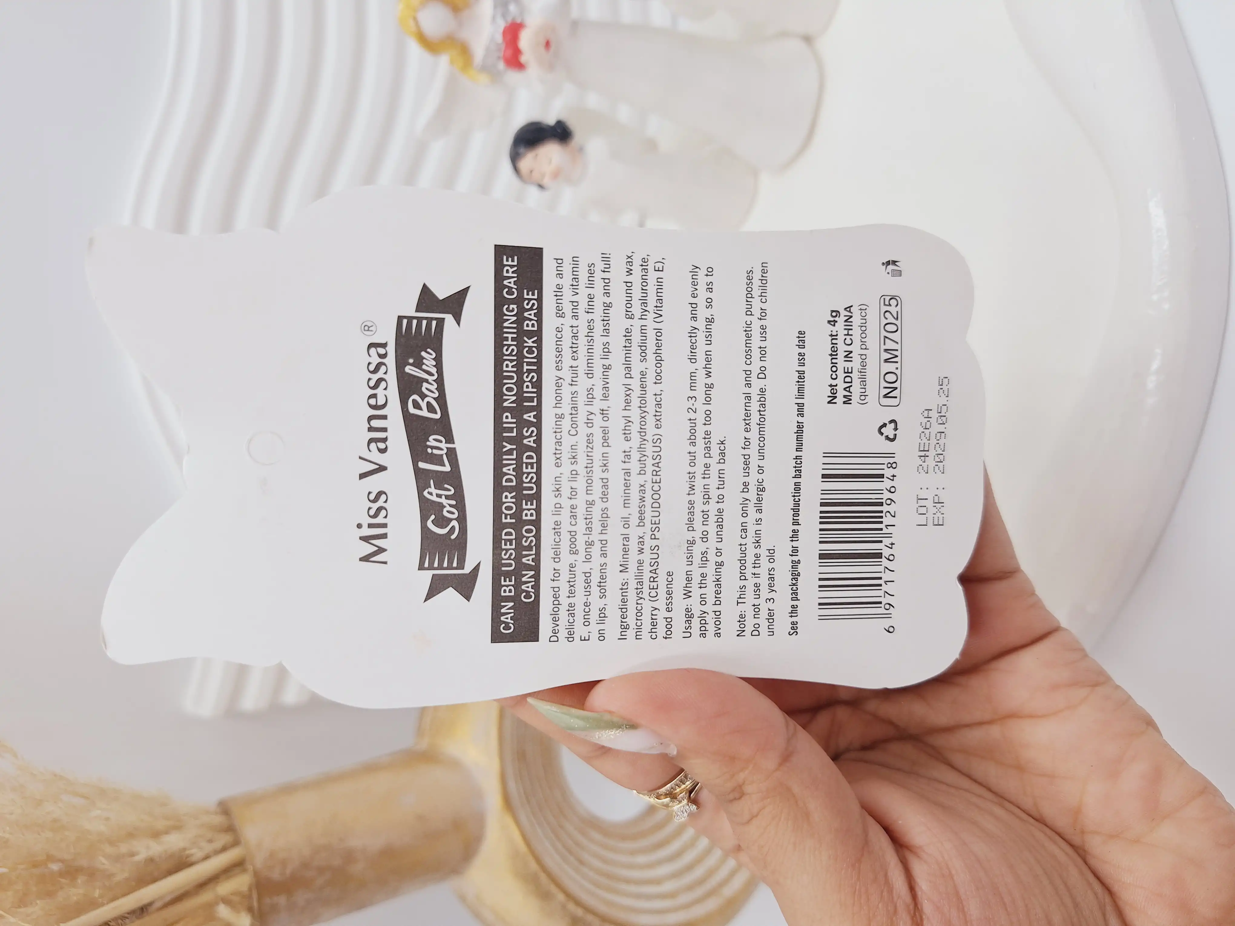 بالم لب مرطوب کننده و مراقبت کننده از خشکی لب کیتی برند Miss Vanessa کد 7025