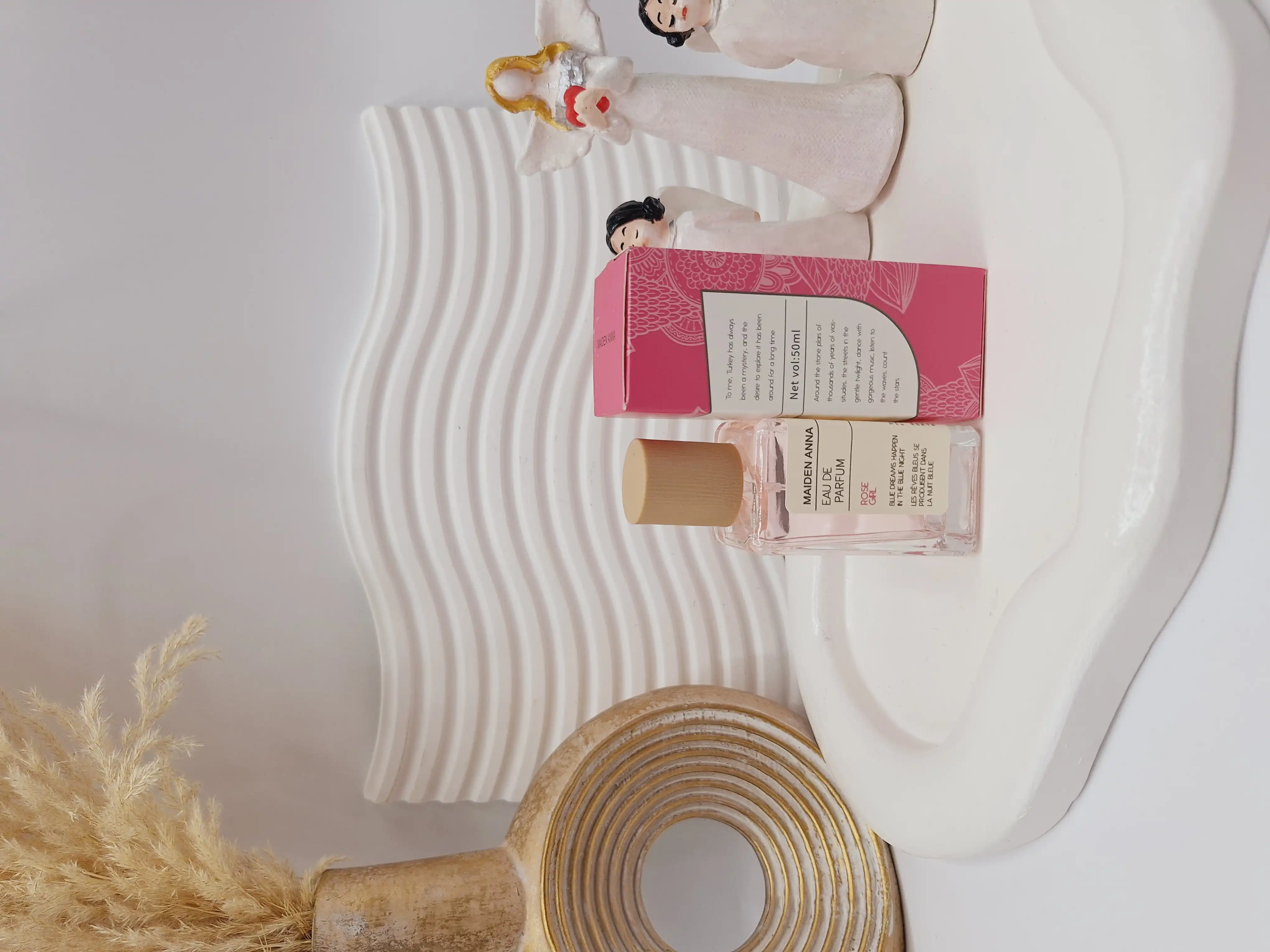 عطر بیکینی رایحه گل رز (ROSE GIRL) حجم 50 میل فوق العاده خوشبو با ماندگاری بالا ساخت ترکیه