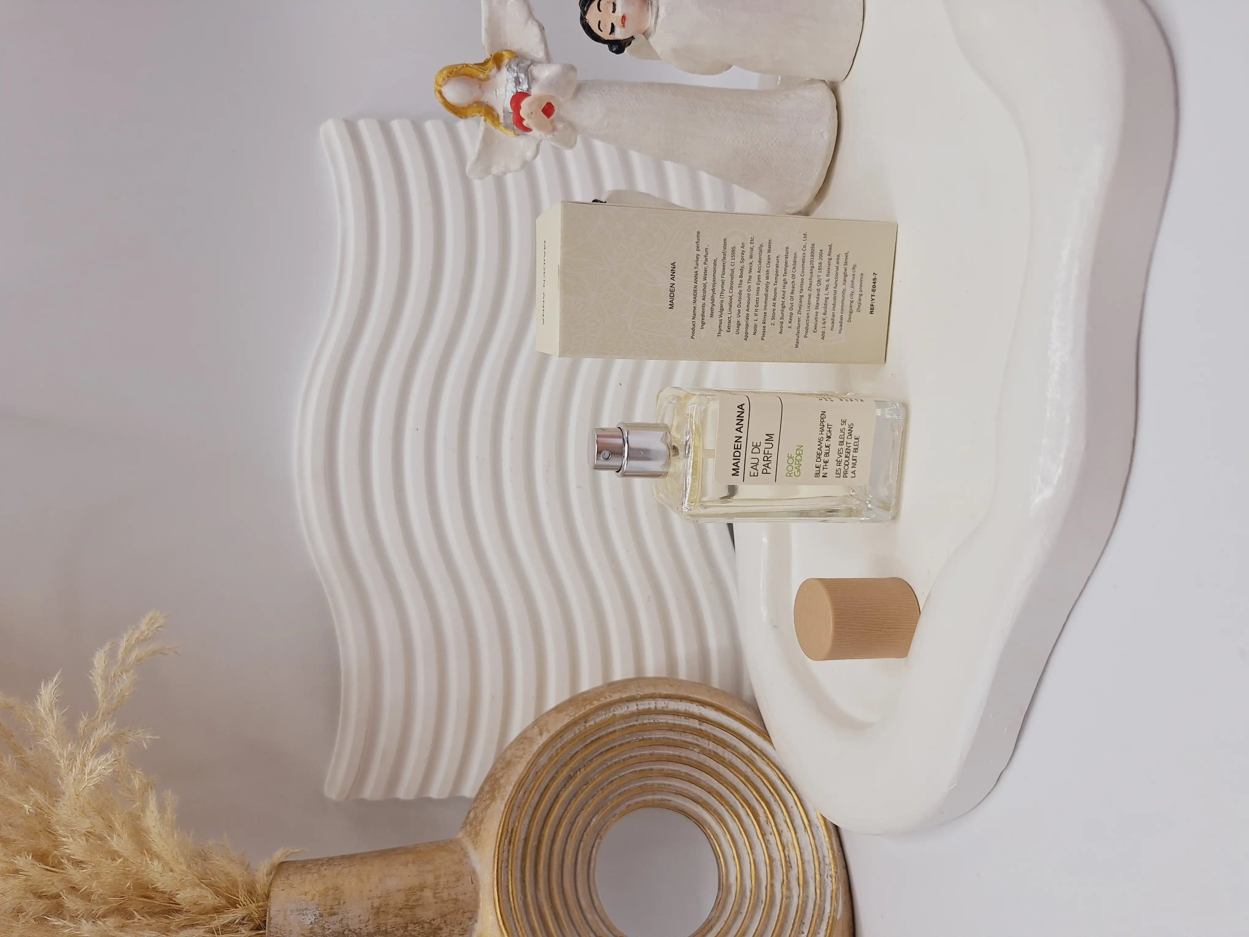 عطر بیکینی رایحه درخت و برگ (ROOF GARDEN) حجم 50 میل فوق العاده خوشبو با ماندگاری بالا ساخت ترکیه