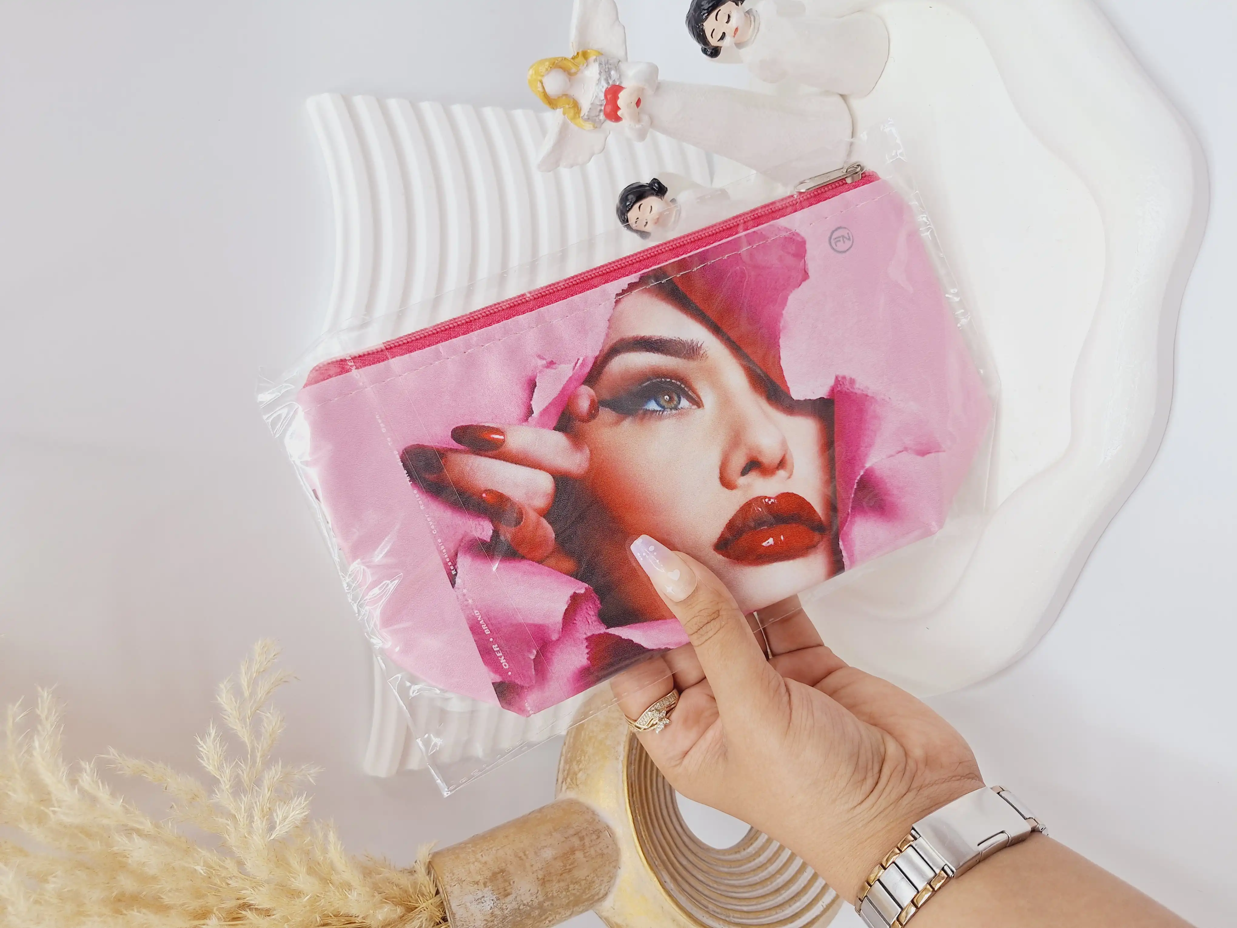 کیف لوازم آرایش زنانه چرم مصنوعی طرح های جذاب ارسال رندم