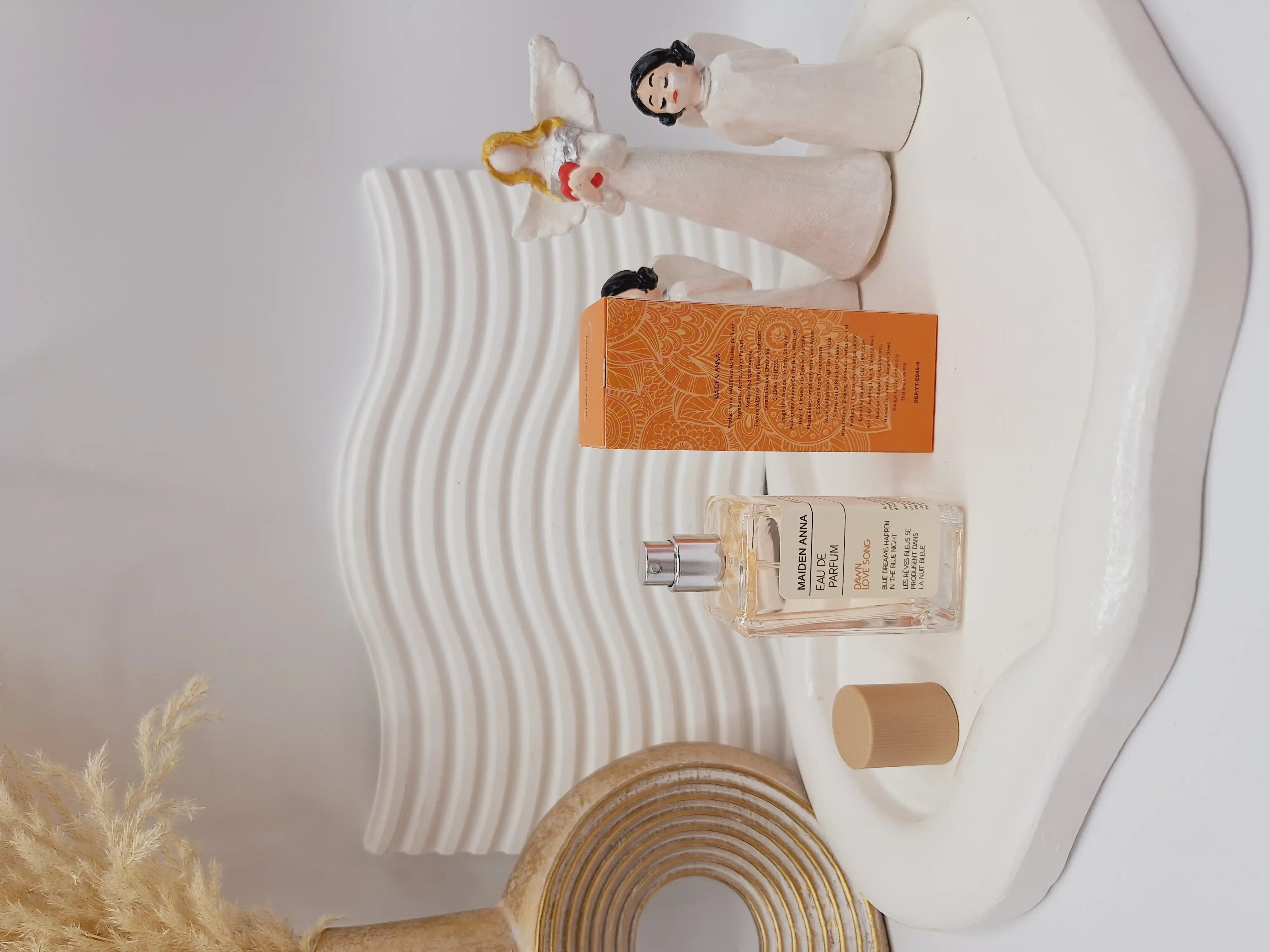 عطر بیکینی رایحه مشابه نارنگی (DAWN LOVE SONG) حجم 50 میل فوق العاده خوشبو با ماندگاری بالا ساخت ترکیه