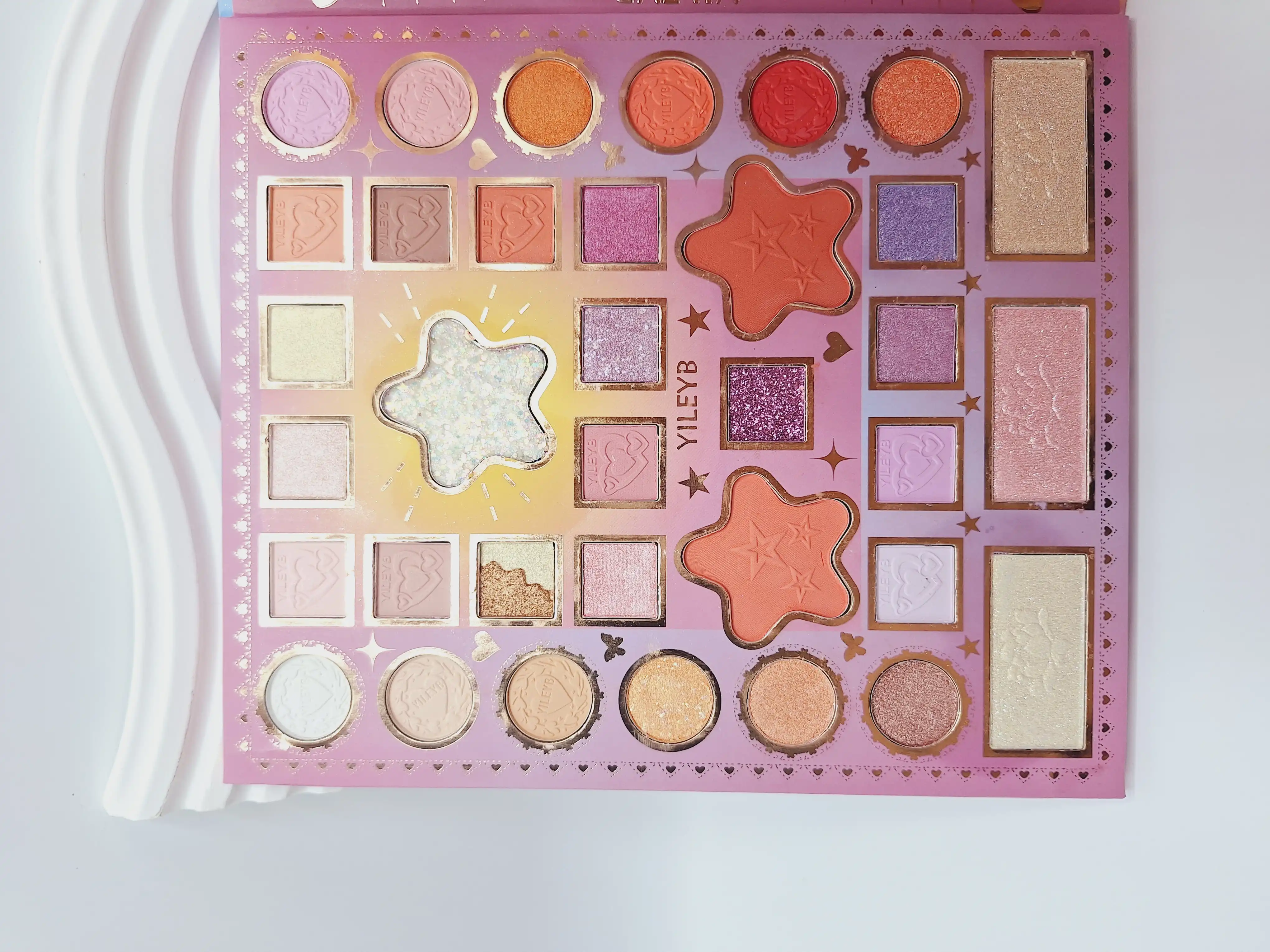 پالت سایت 68 رنگ مدل دختر کره ای جذاب کد YL-183