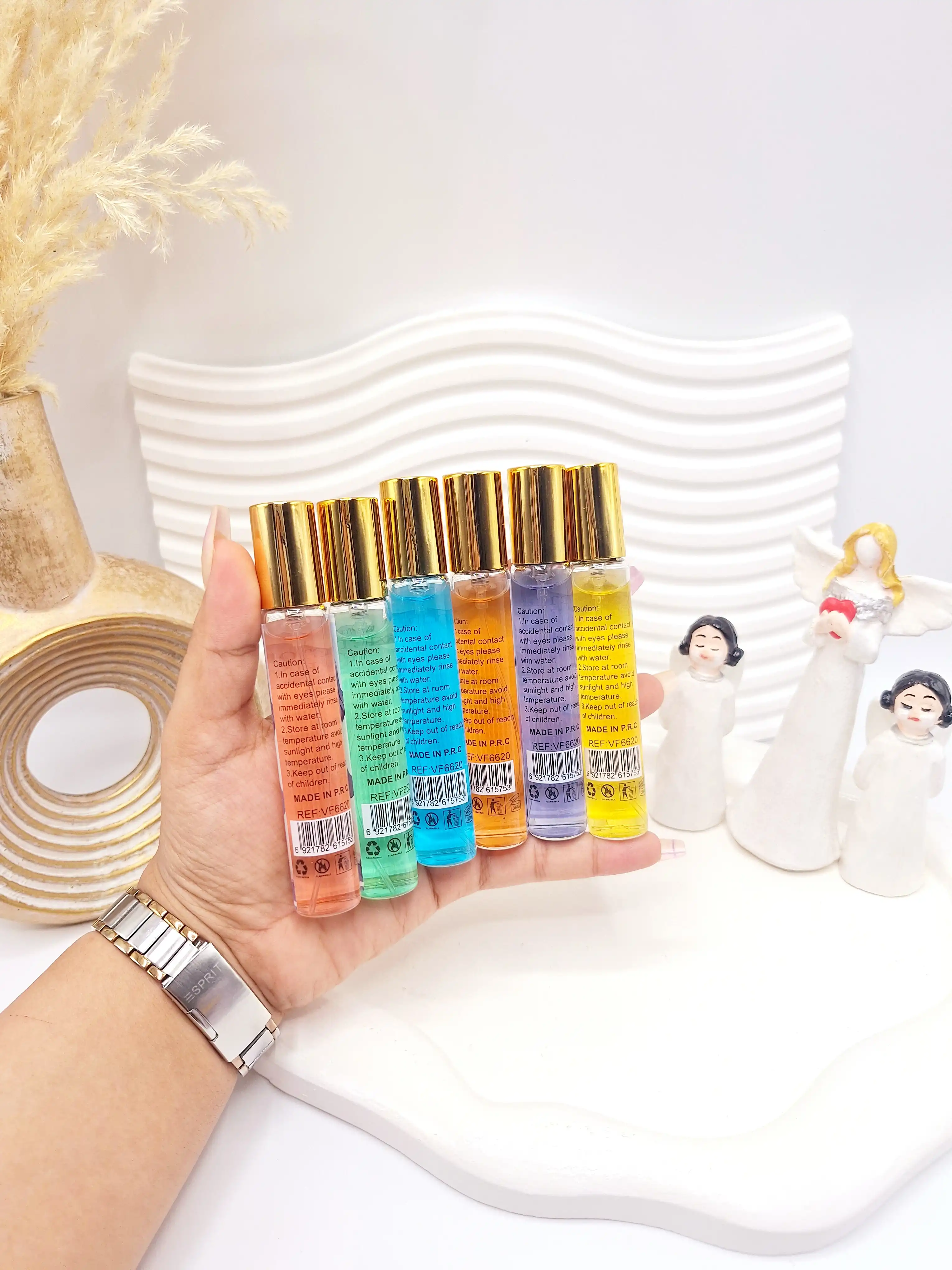 عطر قلمی رایحه فانتزی طرح دخترک کد 6620