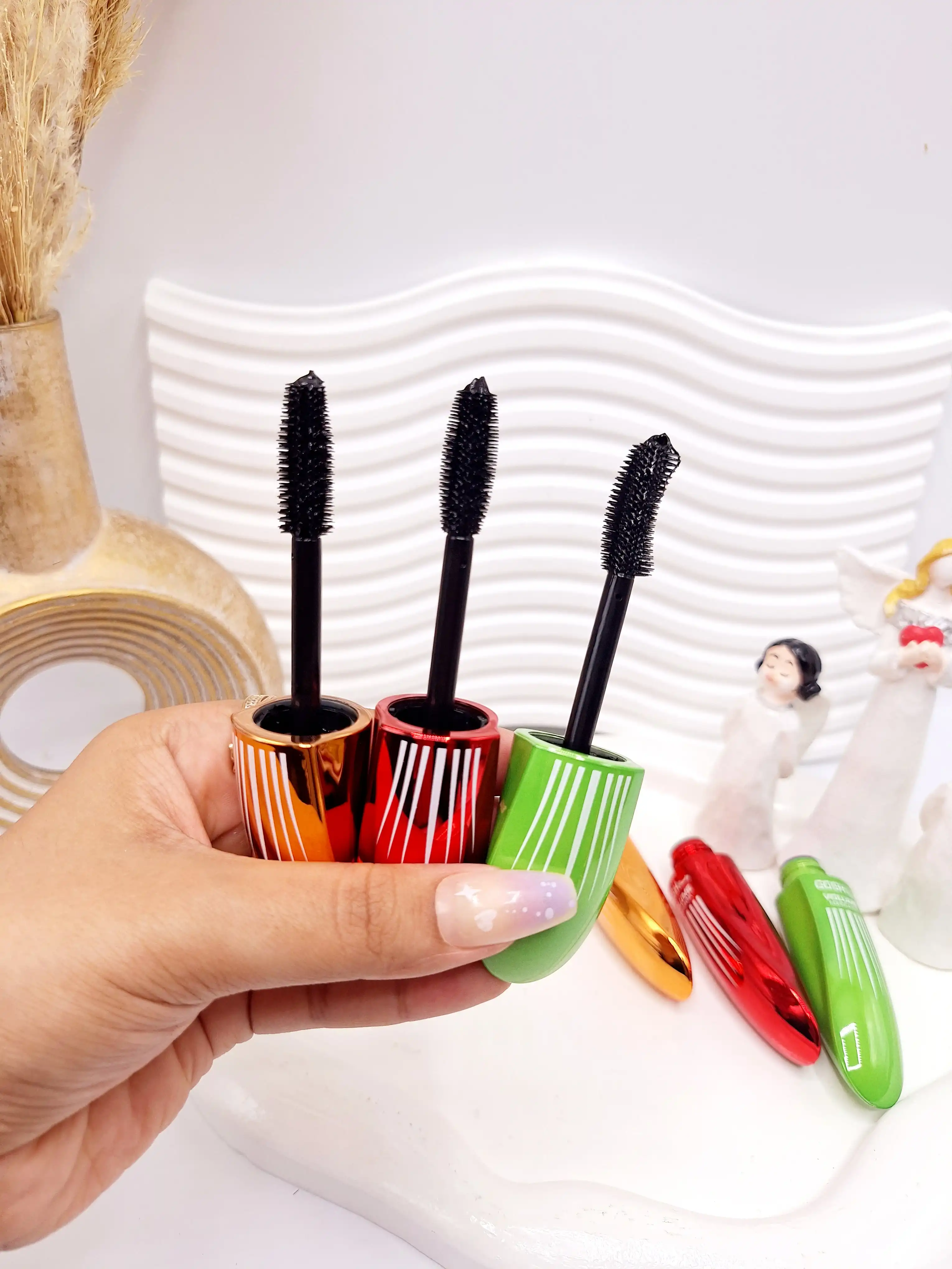 ریمل حجم دهنده و بلند کننده مژه برند گاش کد A0241