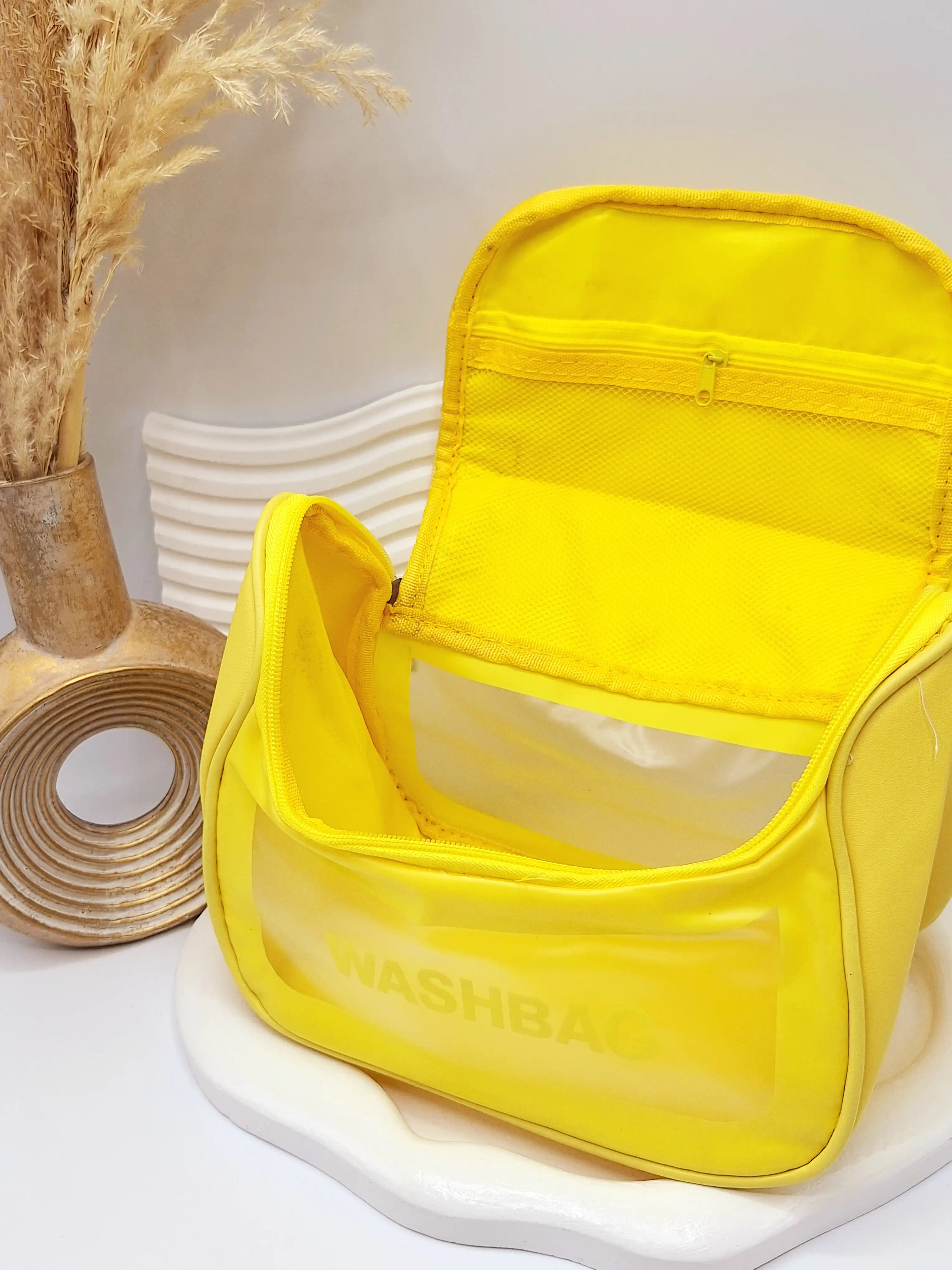 کیف آرایشی واشبگ بیضی رنگ زرد سایز بزرگ WASHBAG