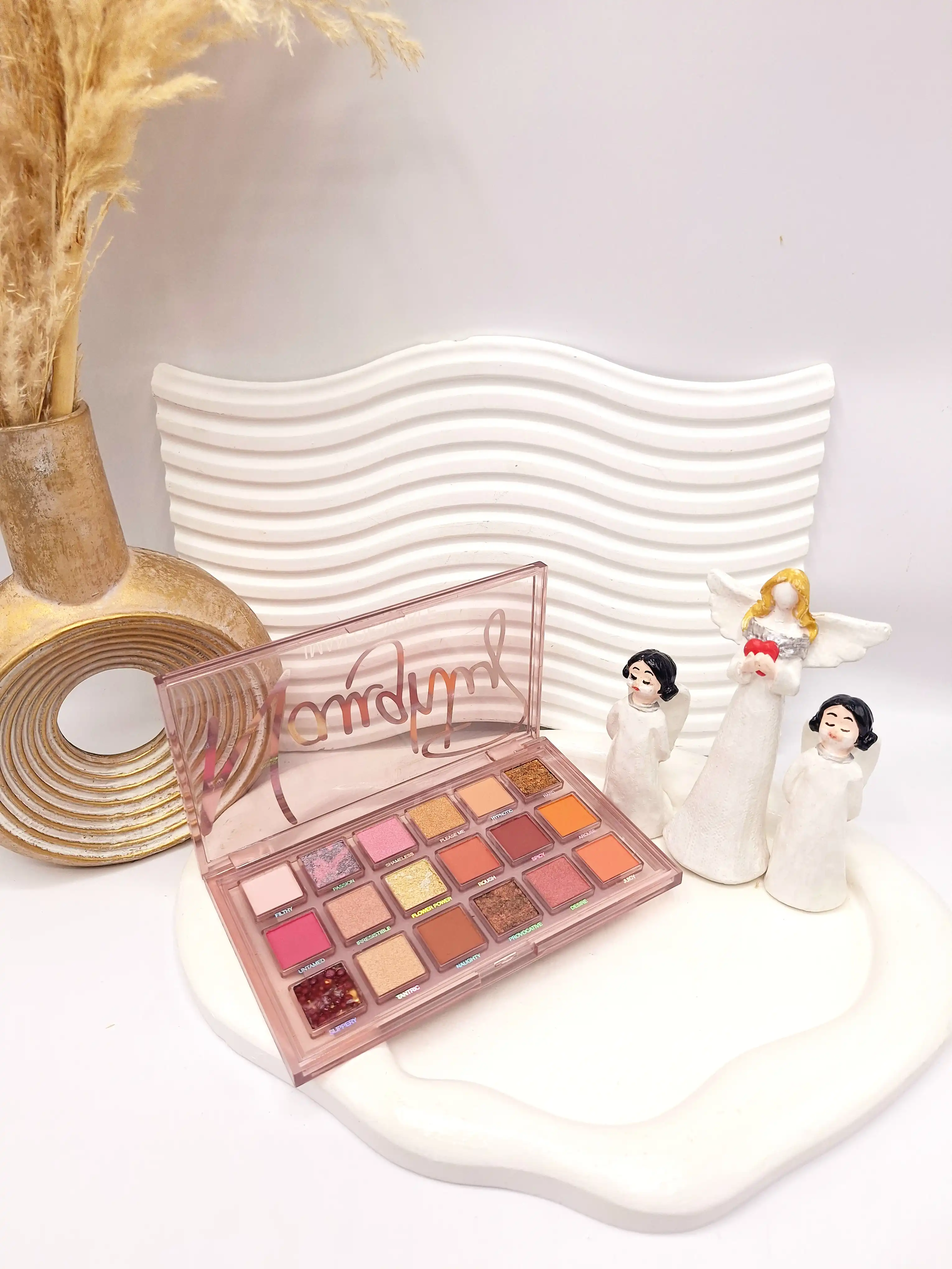 پالت سایه برند NUDE با پیگمت بالا  کد 1022