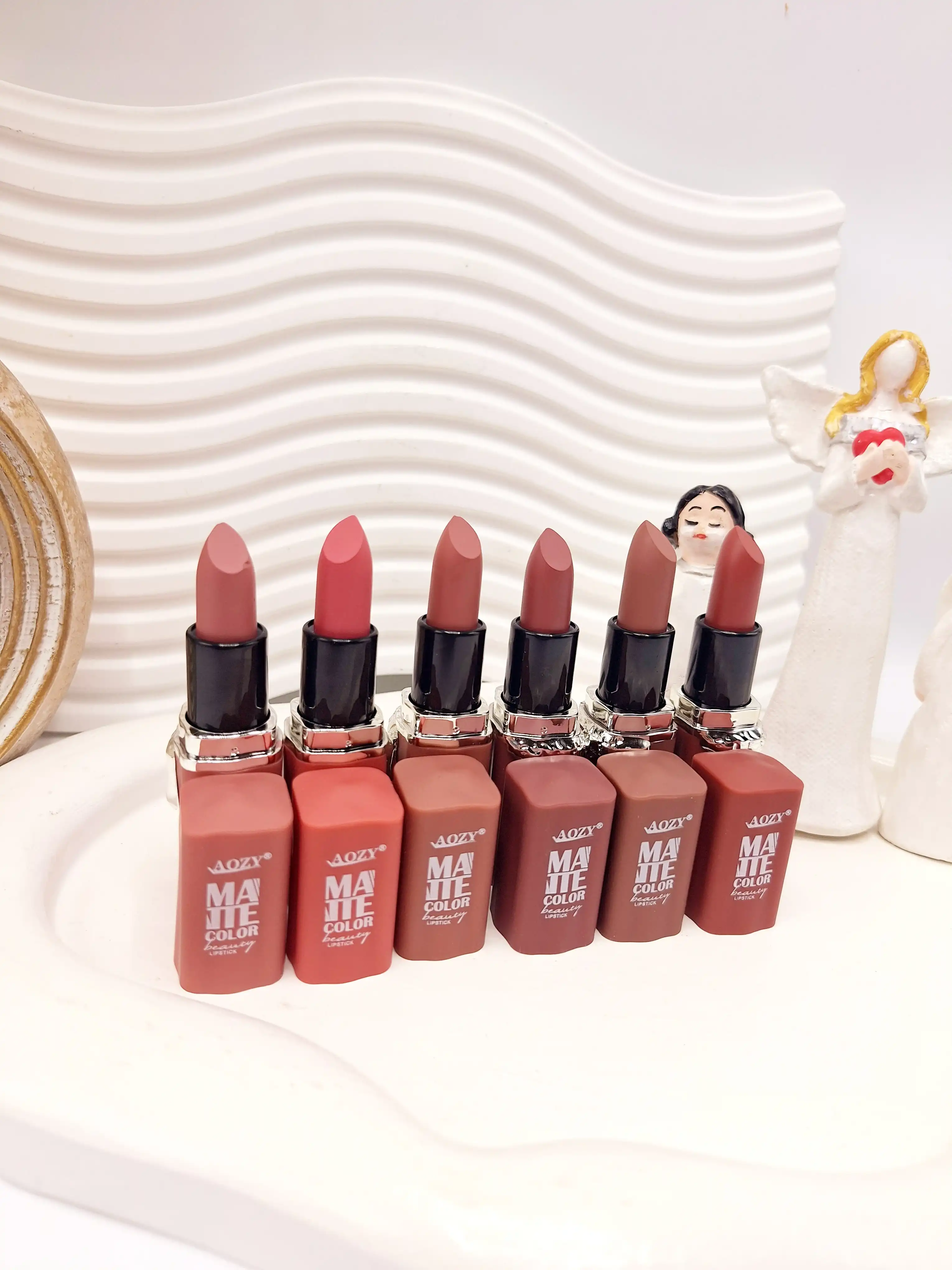 رژ 6 تایی مات مخملی برند Aozy کد 006