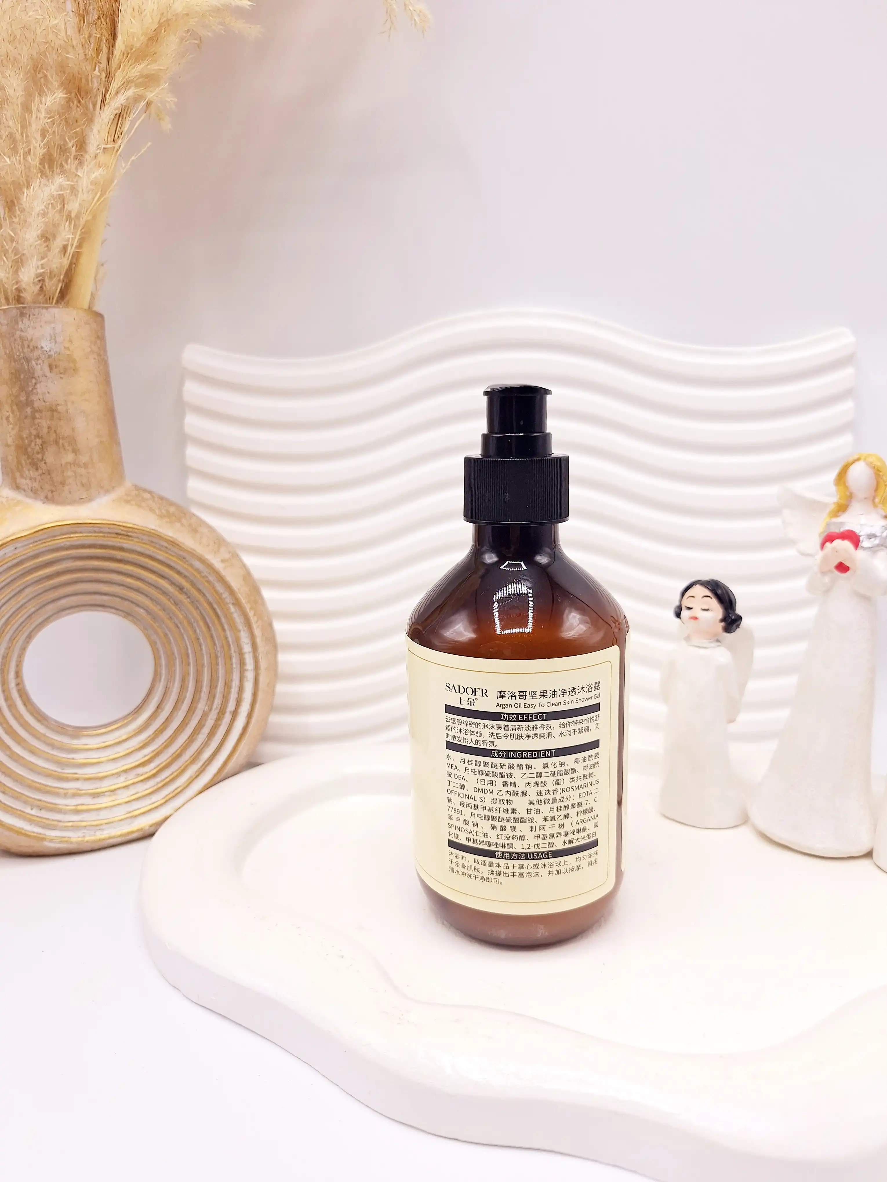 شاور ژل تمیز کننده پوست بدن با عصاره روغن آرگان حجم 350m برند sador کد 9248