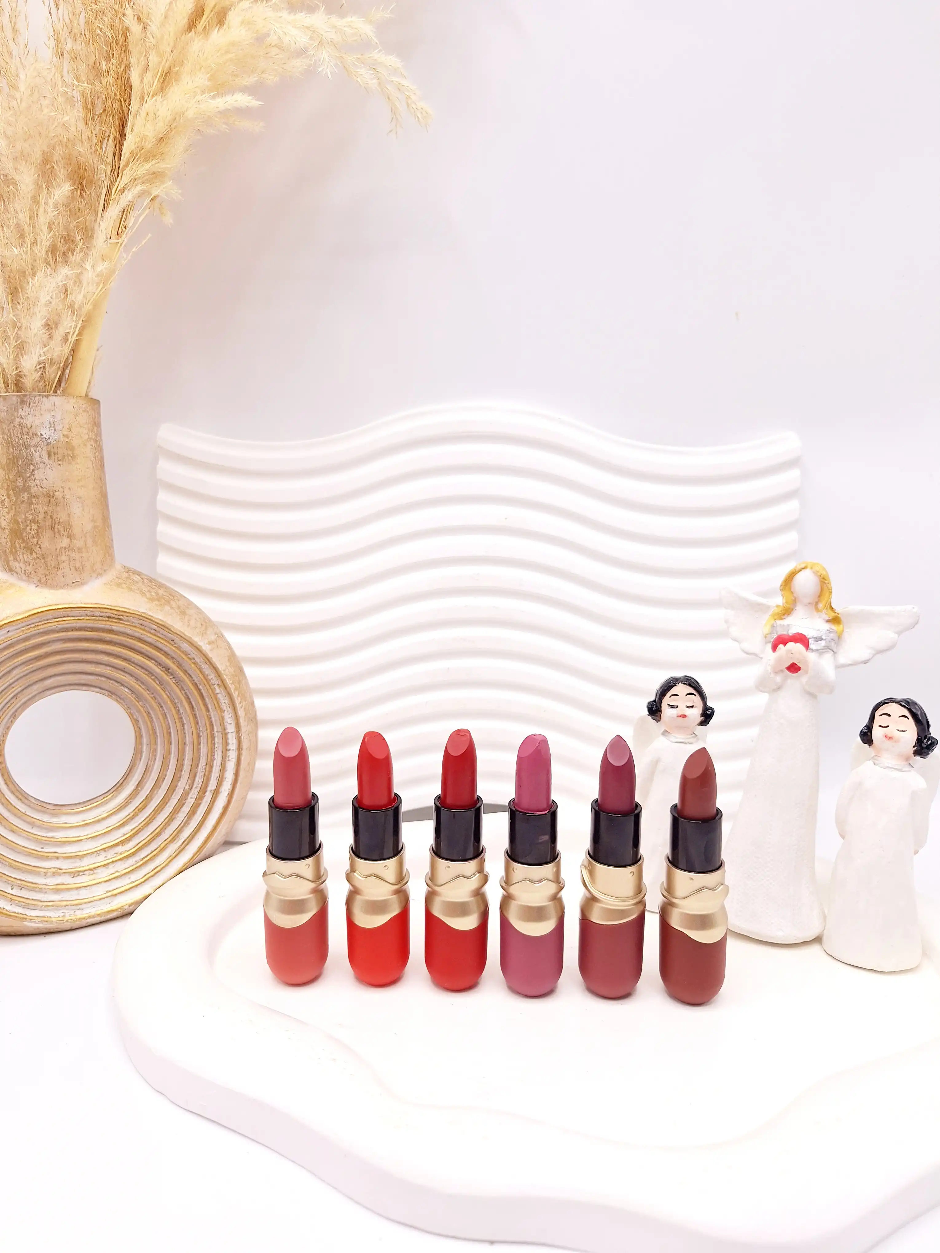 پک 6 تایی رژ لب جامد پوکه ای طرح لب برند LOVÉ RAIN کد NO:LR-LS2015