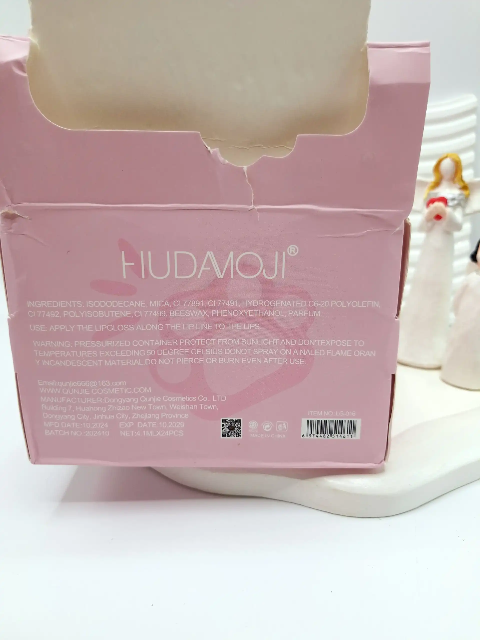 پک 6 تایی رژ مایع طرح پنجه صورتی برند هدا موجی کد 016