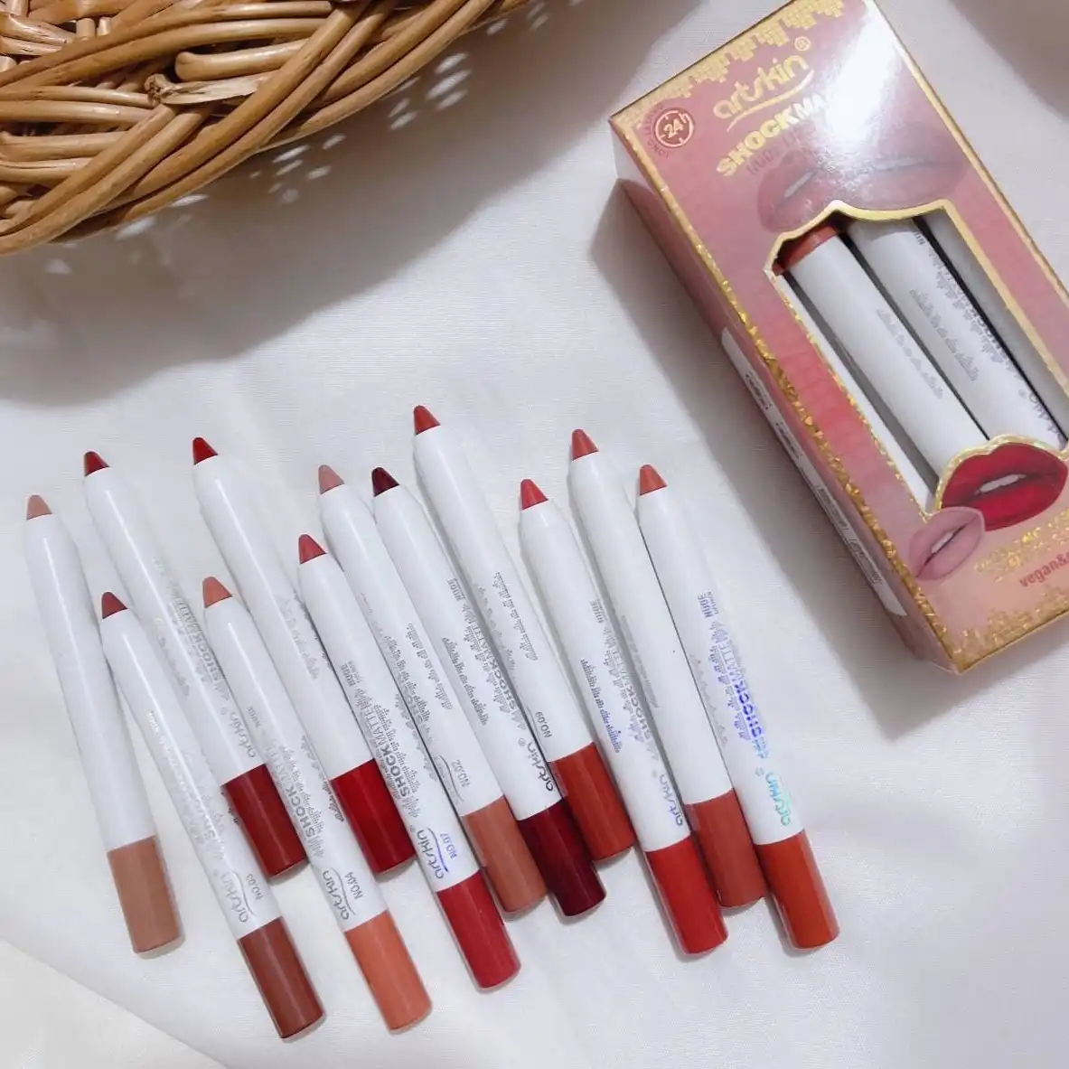 پک رژ لب مدادی شمعی برند آرت اسکین کد 971078