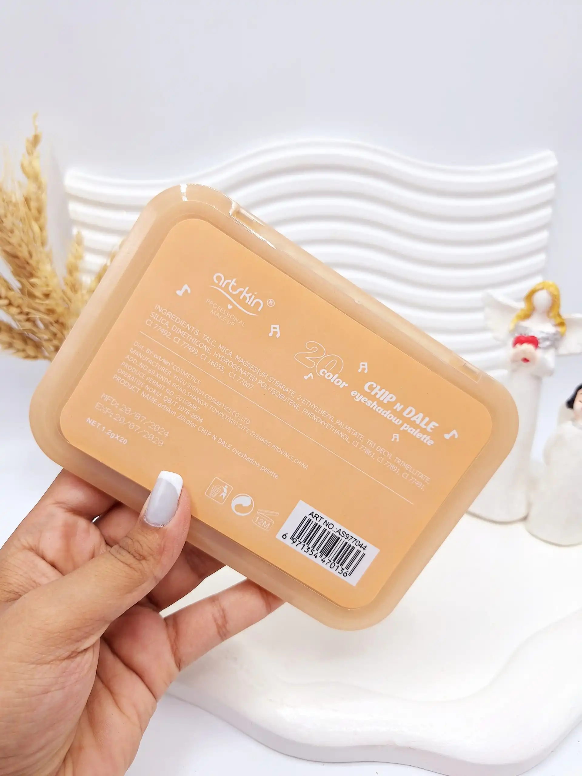 پالت سایه بیست رنگ خرسی آرت اسکین کد 977044