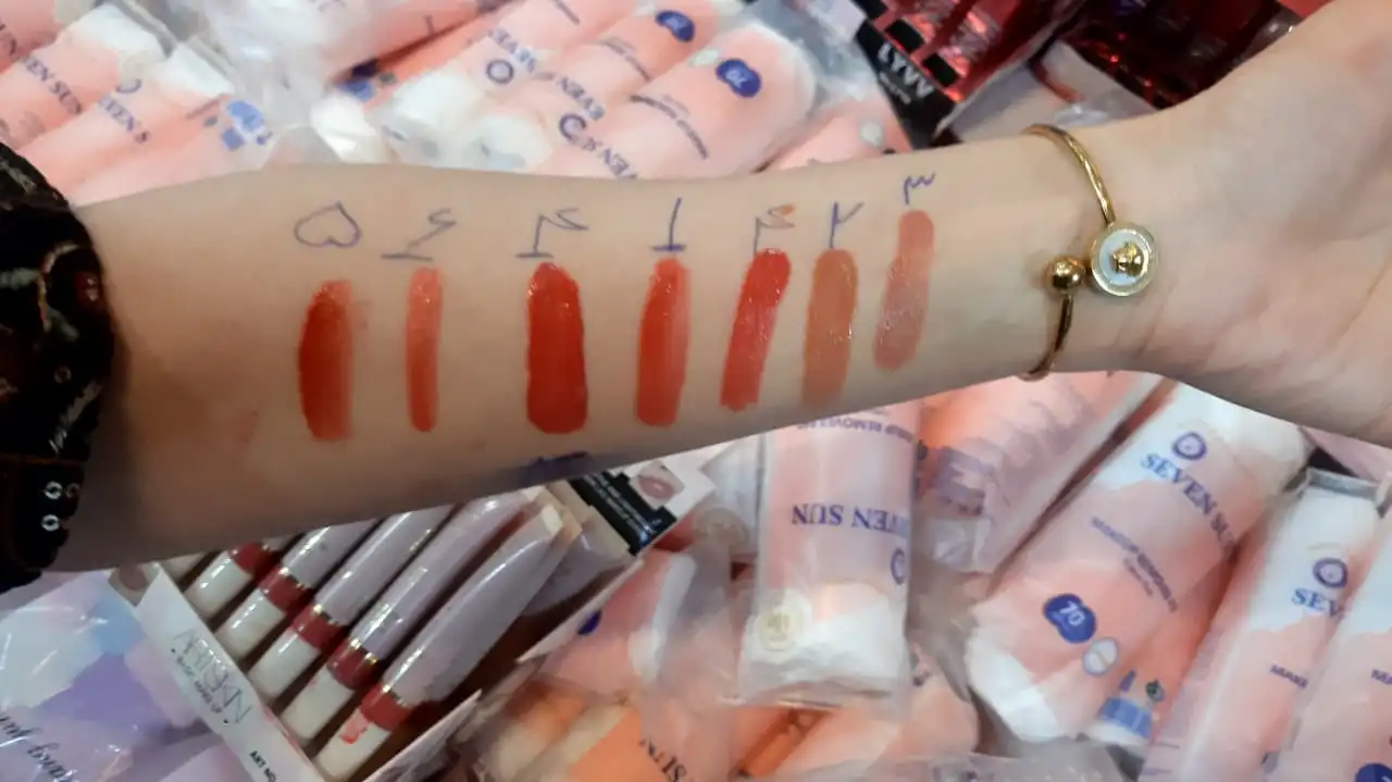 رژ لب کوشنی پرطرفدار برند آرت اسکین کد 972213