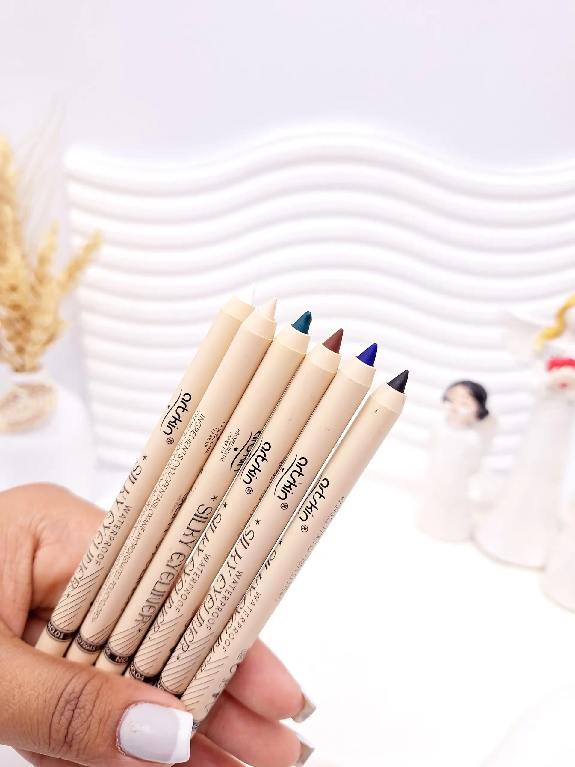 مداد شمعی رنگی چشم برند آرت اسکین کد 975045