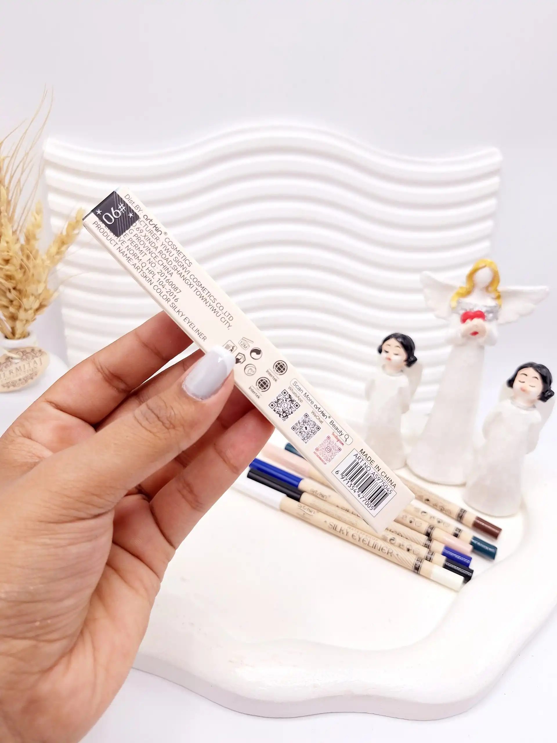 مداد شمعی رنگی چشم برند آرت اسکین کد 975045