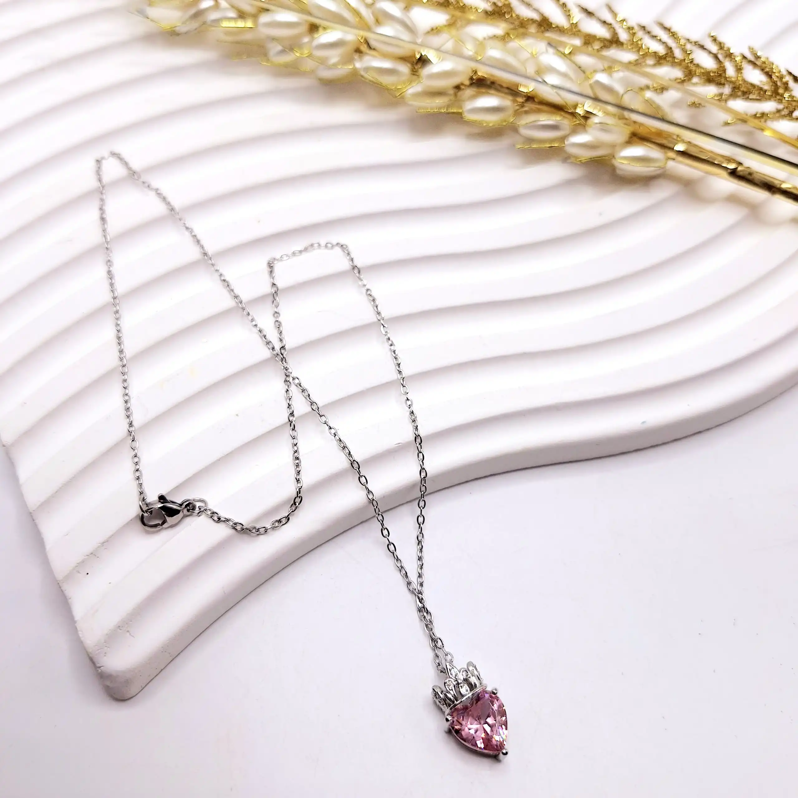 گردنبند جواهری قلب صورتی راپونزل