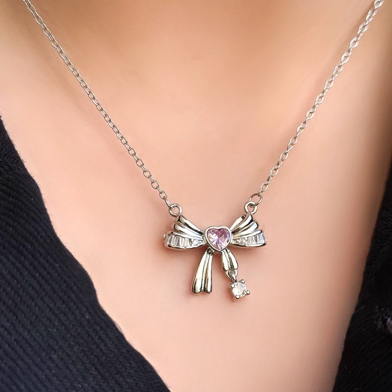 گردنبند پینترسنتی پاپیون قلب صورتی