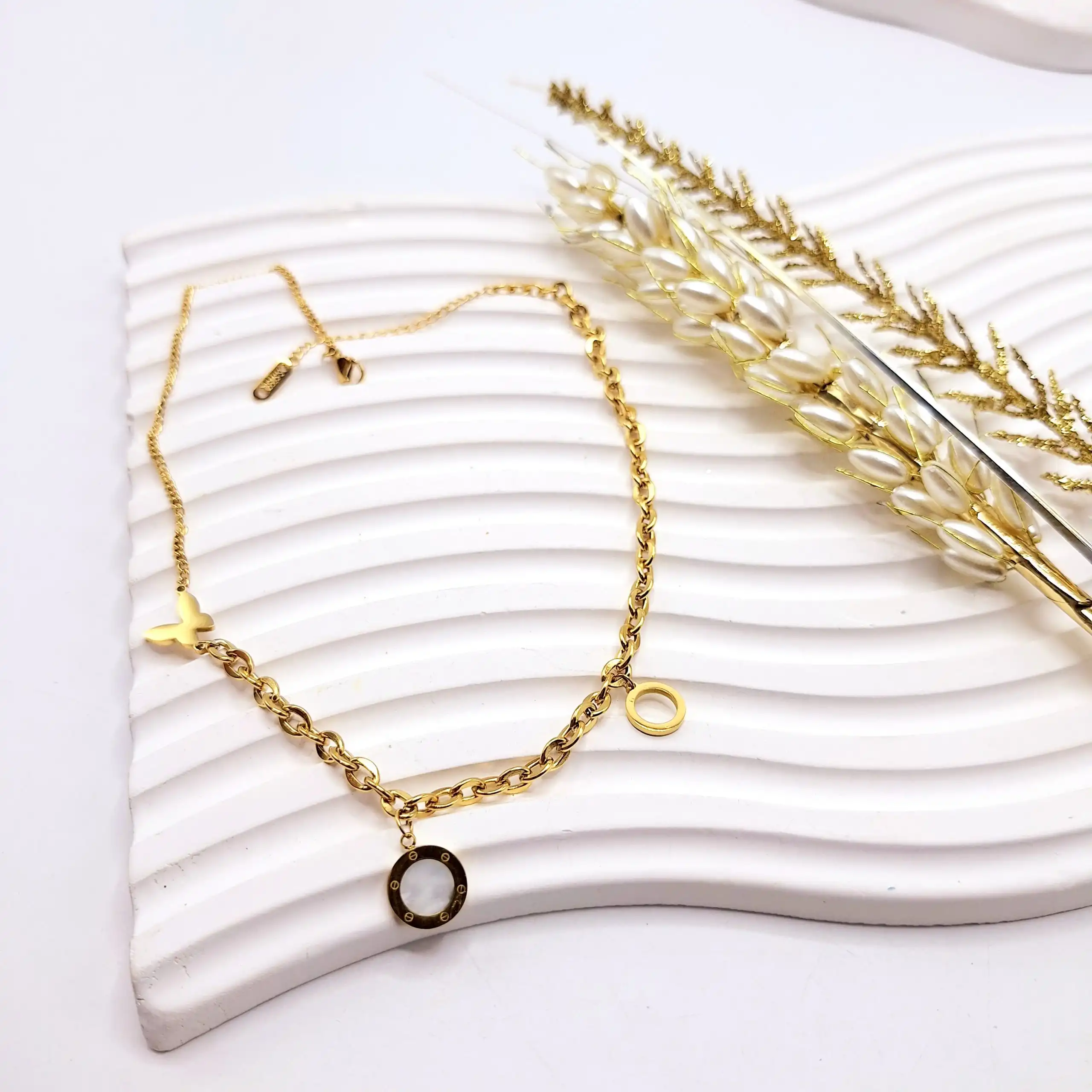 گردنبند زنجیری زیبا مدل بولگاری