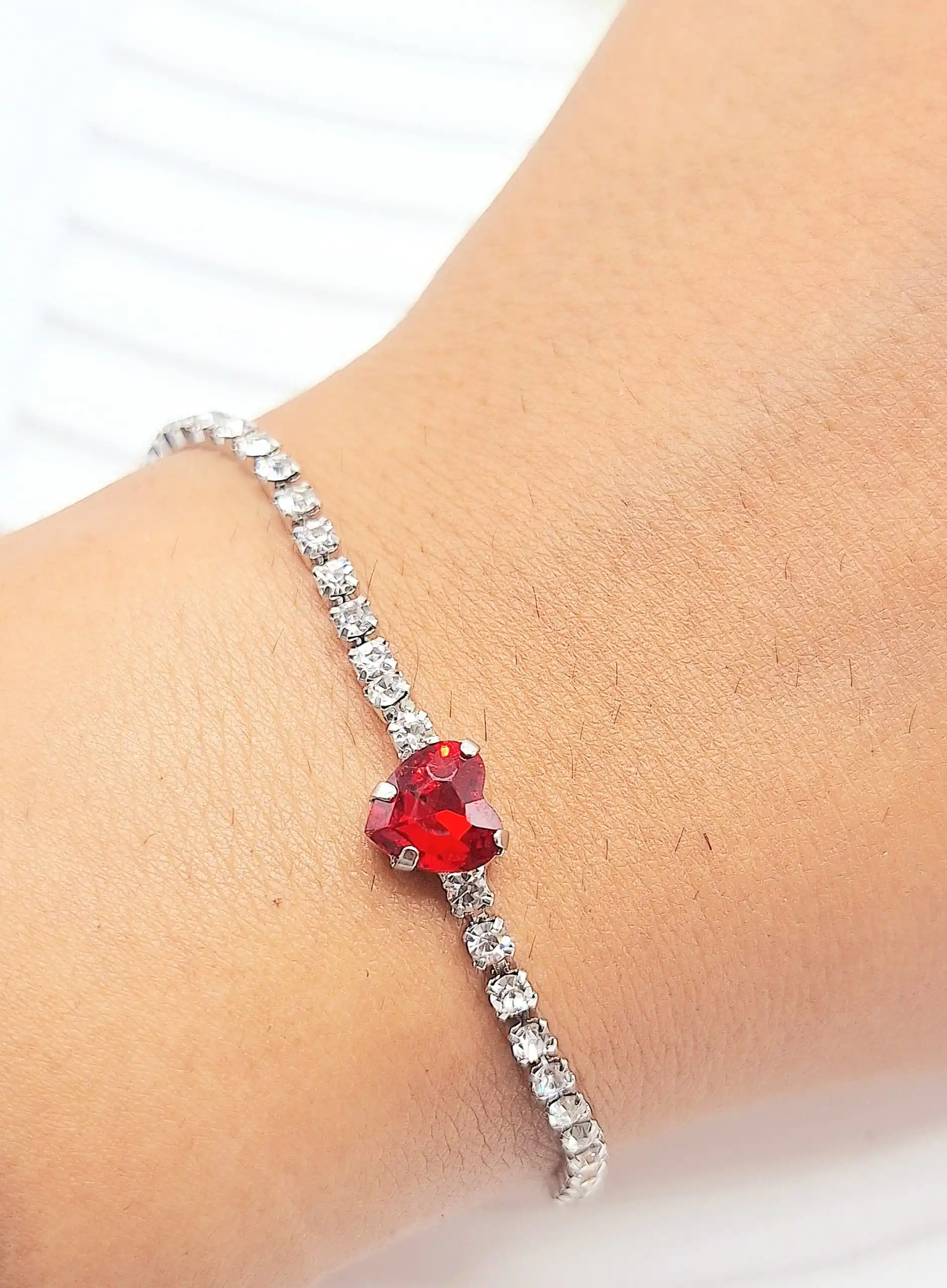دستبند جواهری قلب قرمز فول نگین استیل