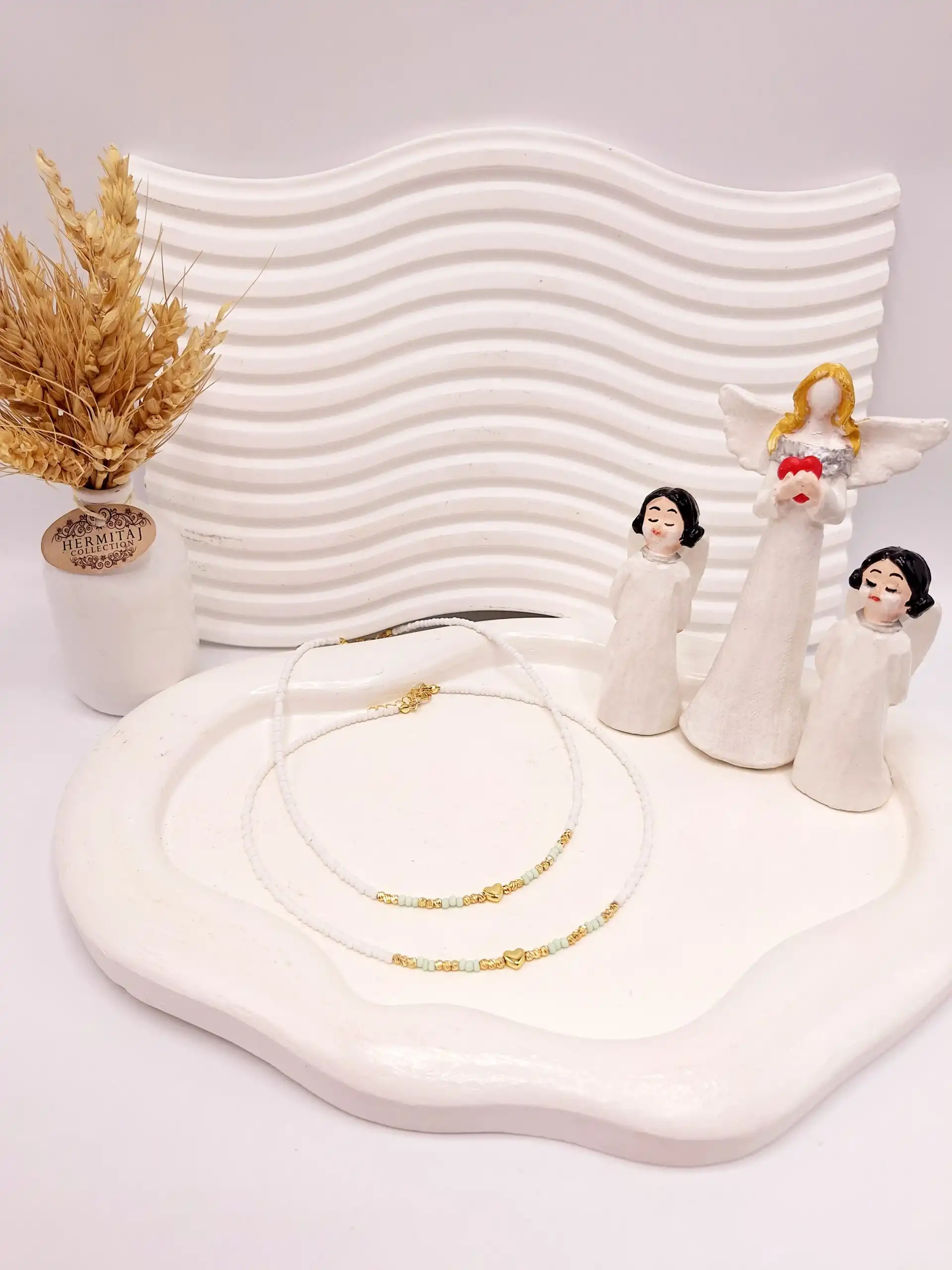 گردنبند تابستونی مراورید و قلب رنگ سبز