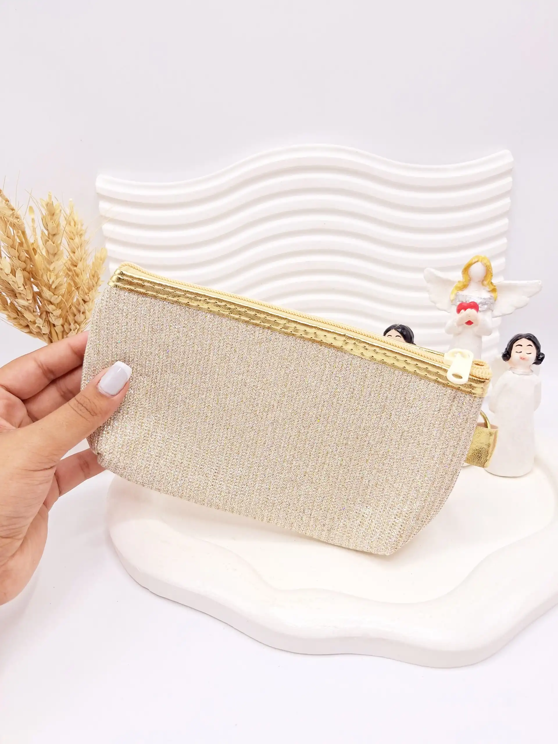 پک کیف آرایش 3 تایی طلقی شاین دار (طلایی)