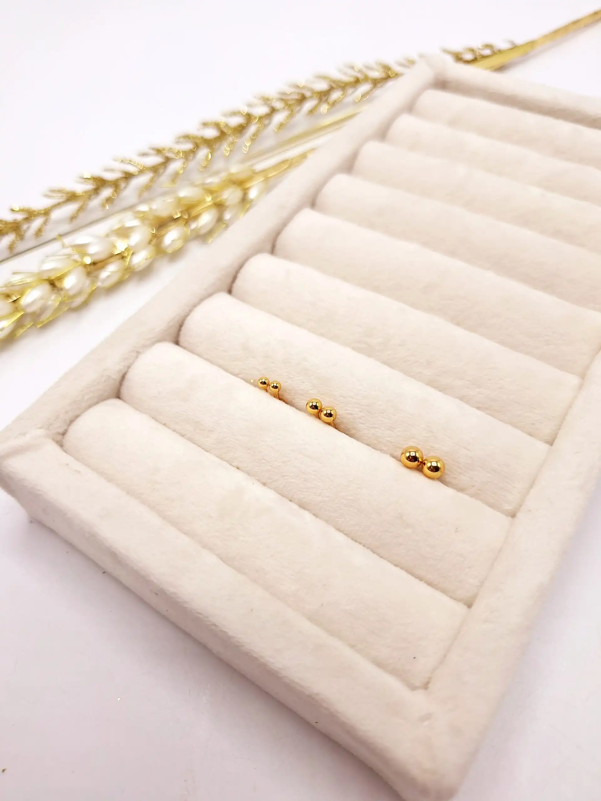 گل گوش استیل کروی طلایی