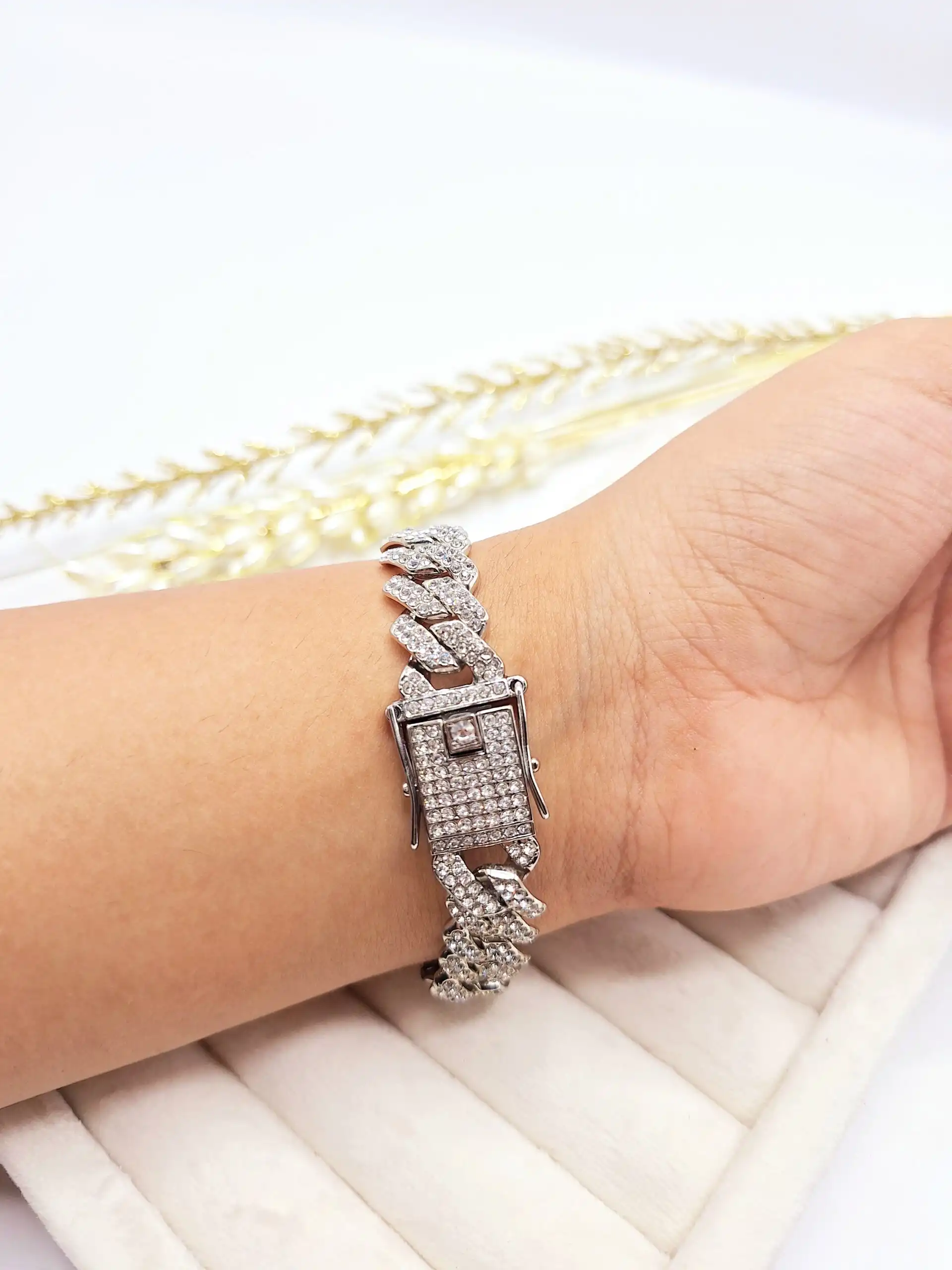 دستبند فول نگین کارتیر استیل